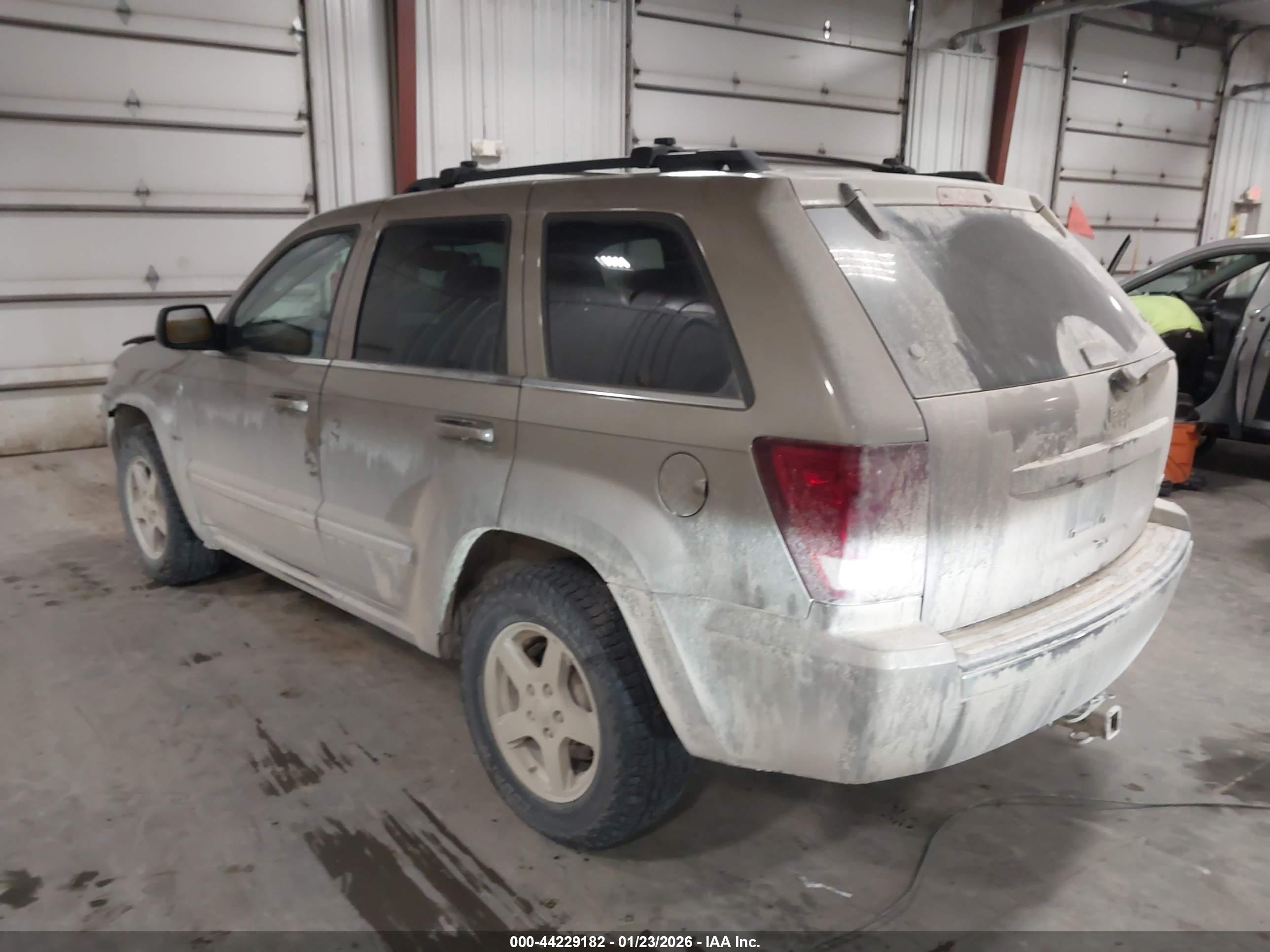 JEEP GRAND image 3