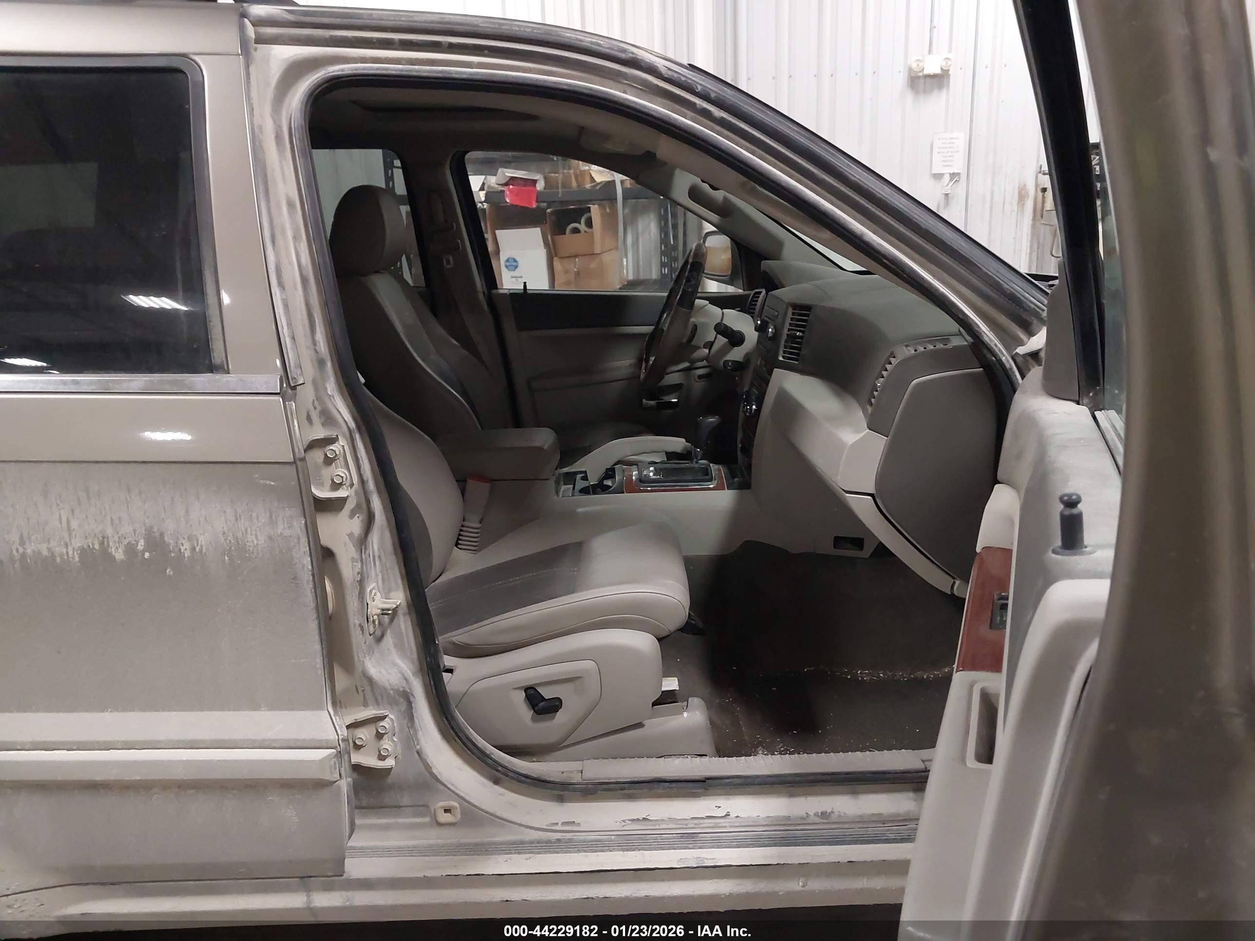 JEEP GRAND image 5