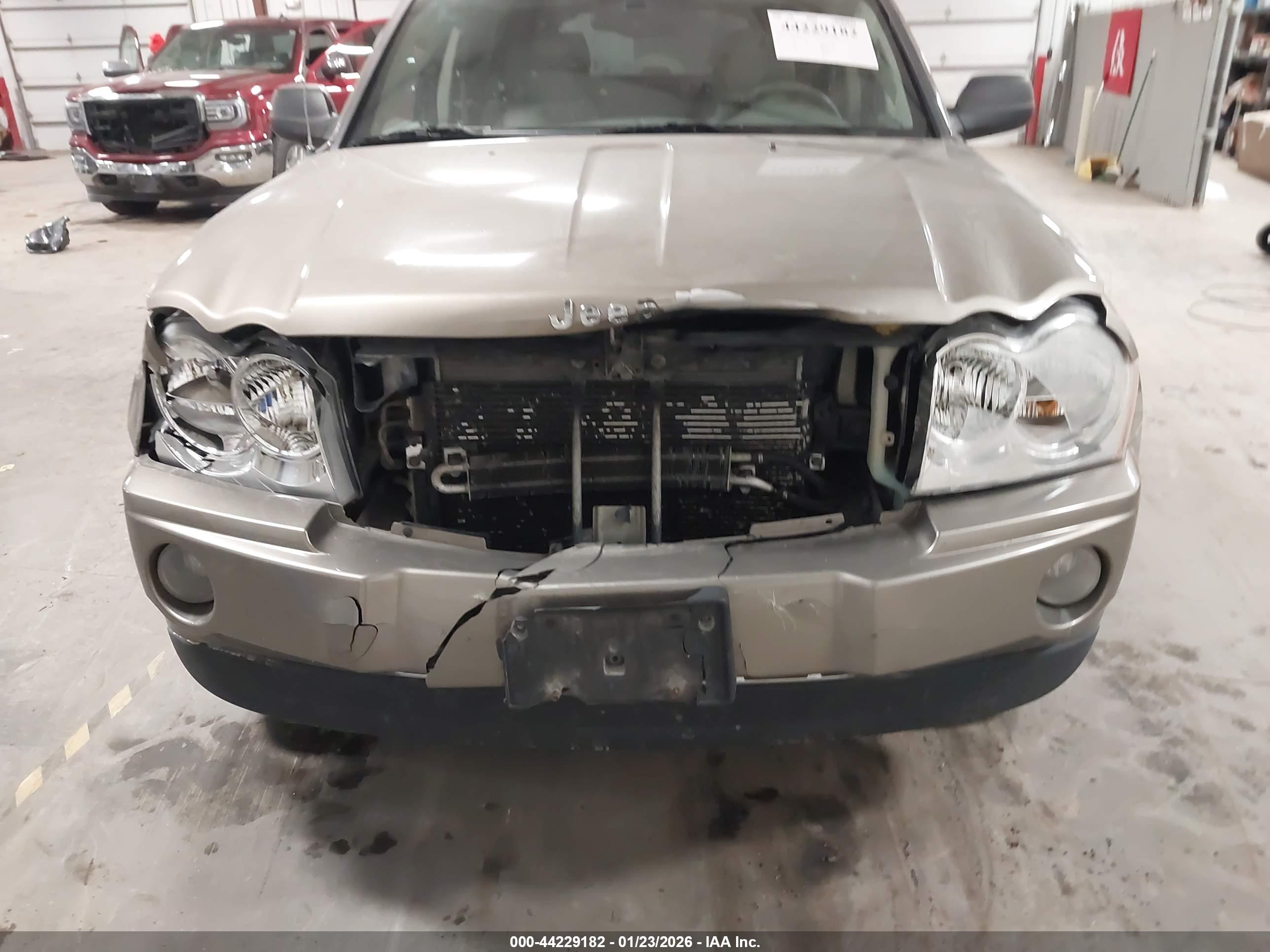 JEEP GRAND image 6