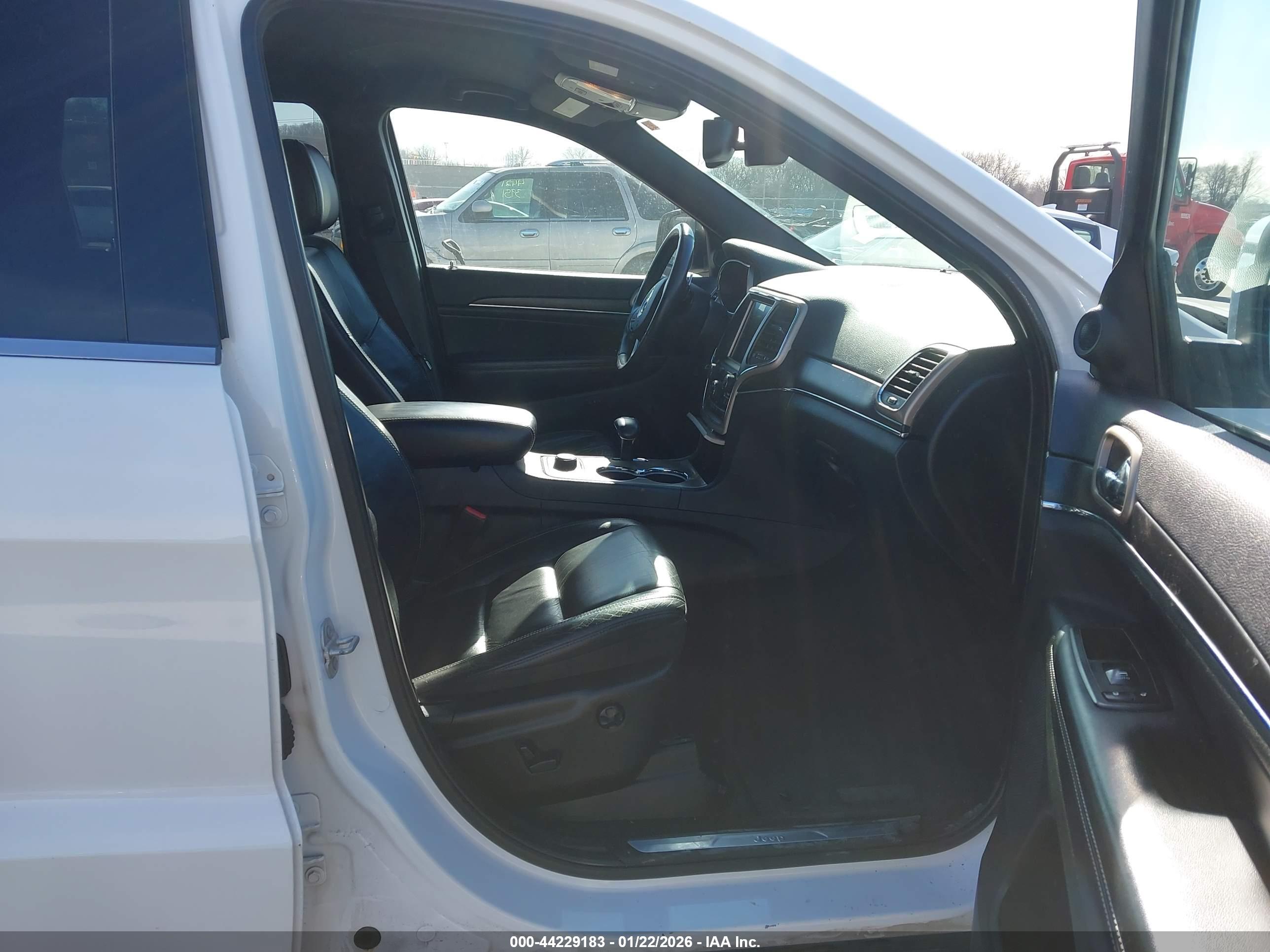 JEEP GRAND image 5