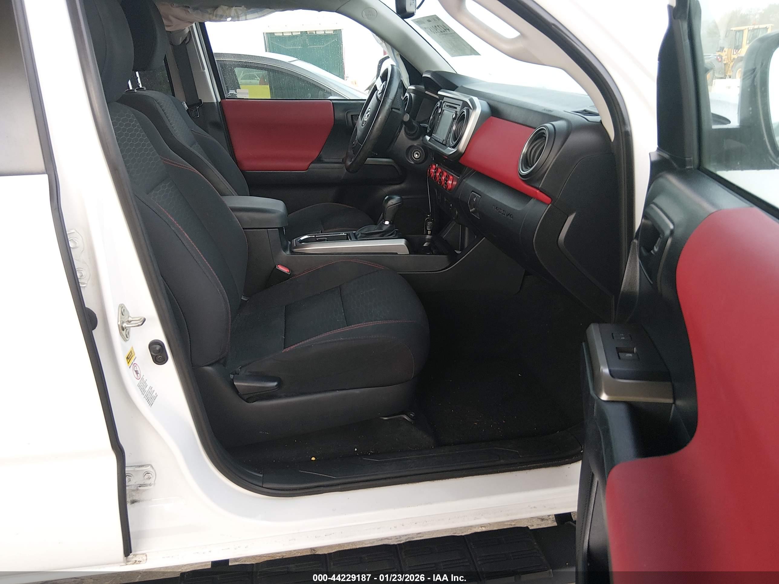 TOYOTA TACOMA image 5