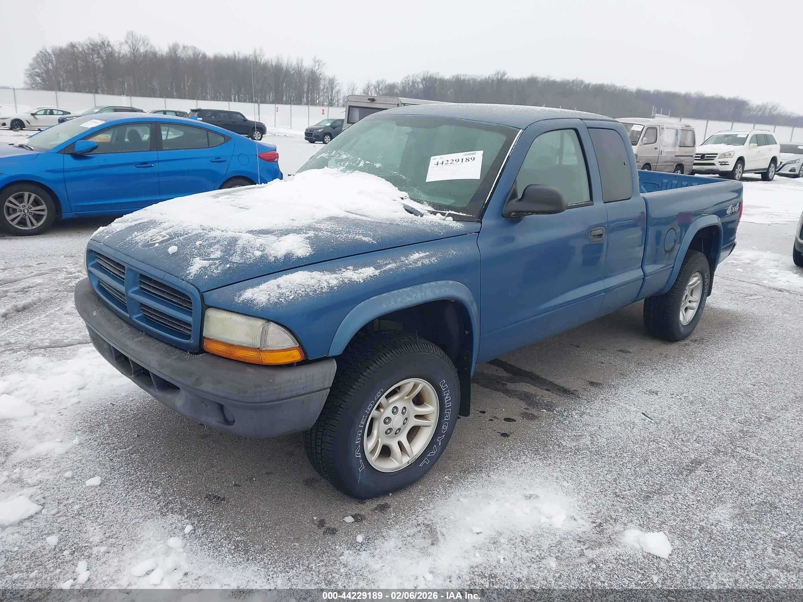 DODGE DAKOTA image 2