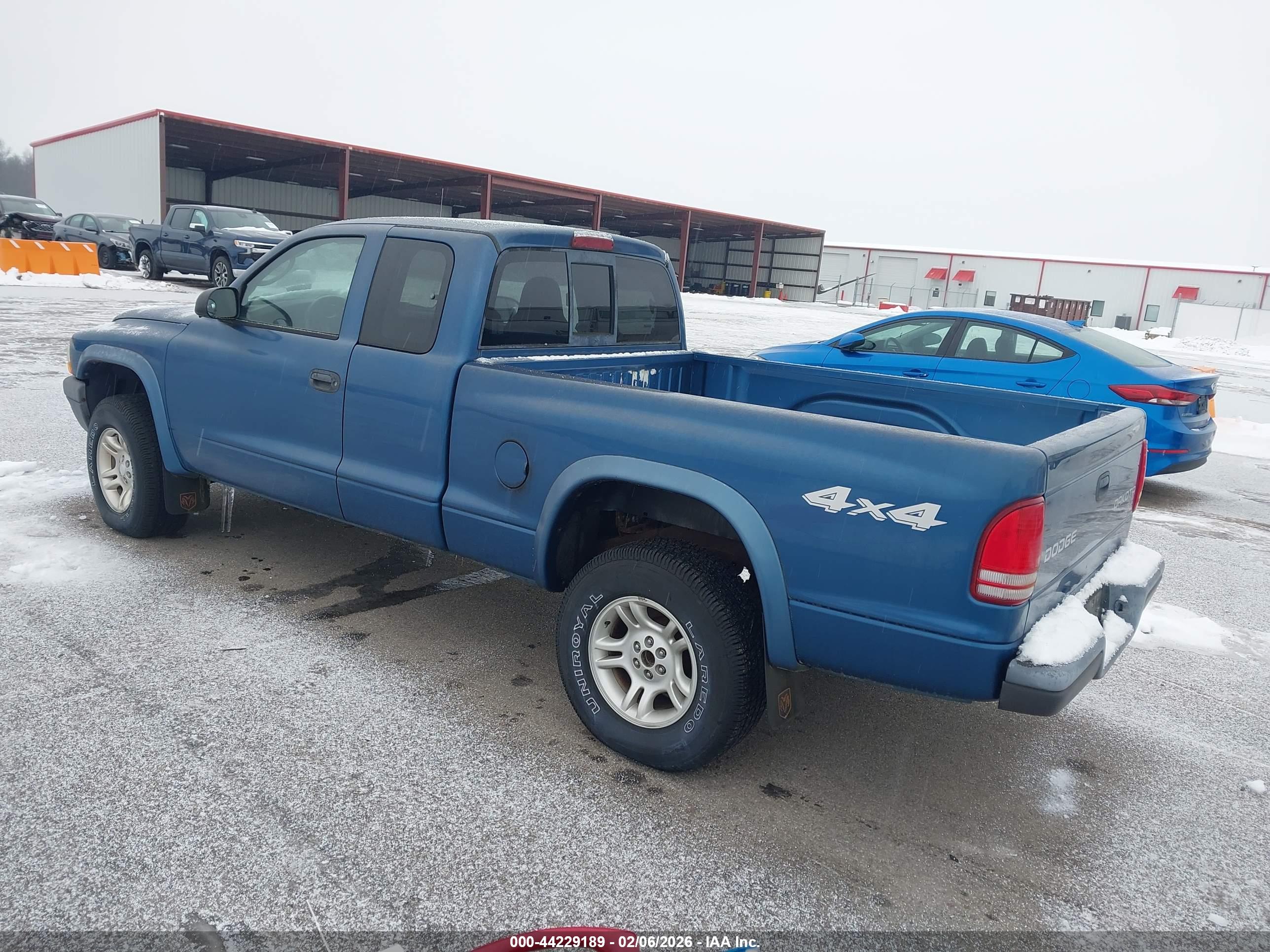 DODGE DAKOTA image 3