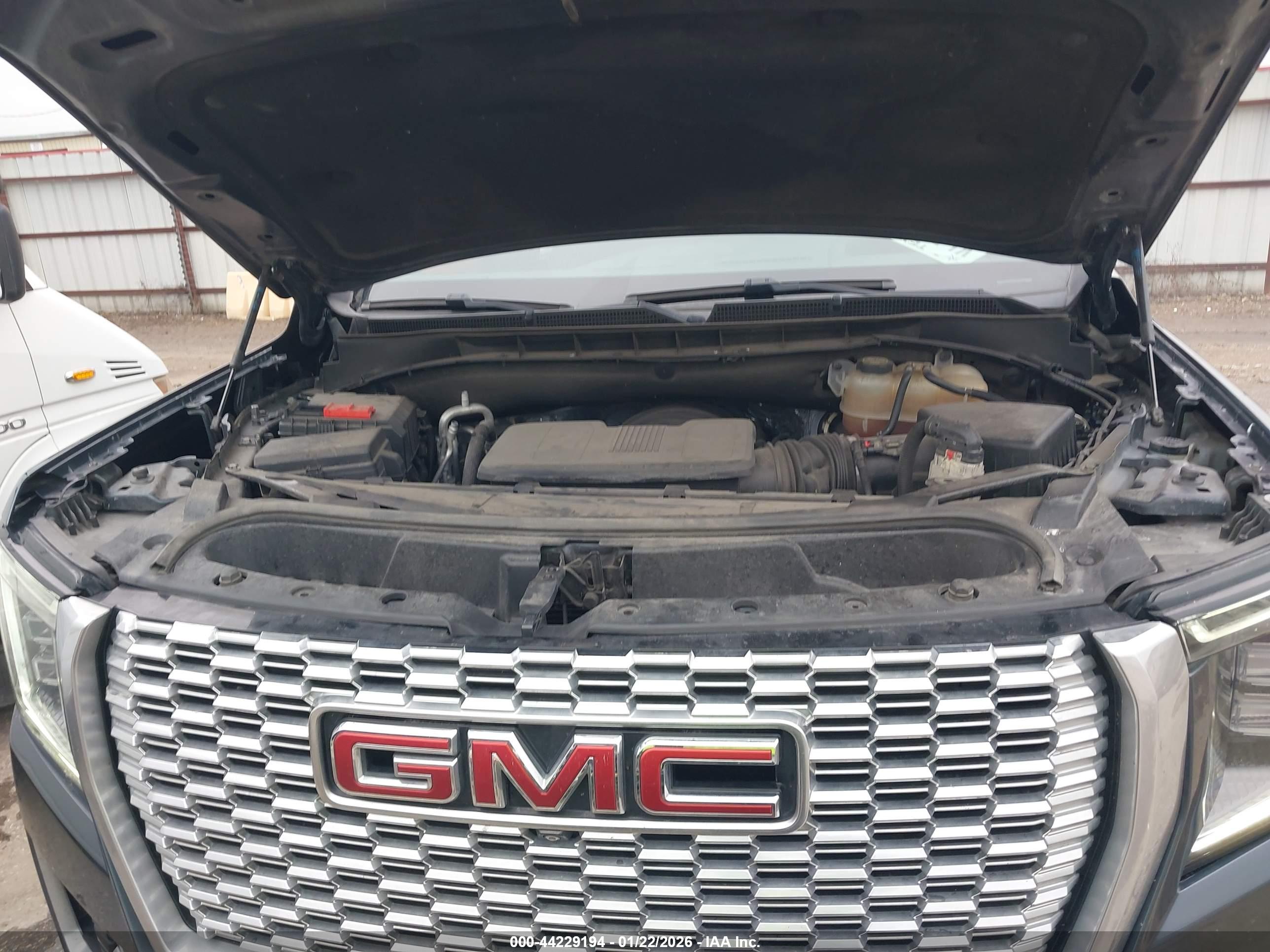 GMC YUKON image 10