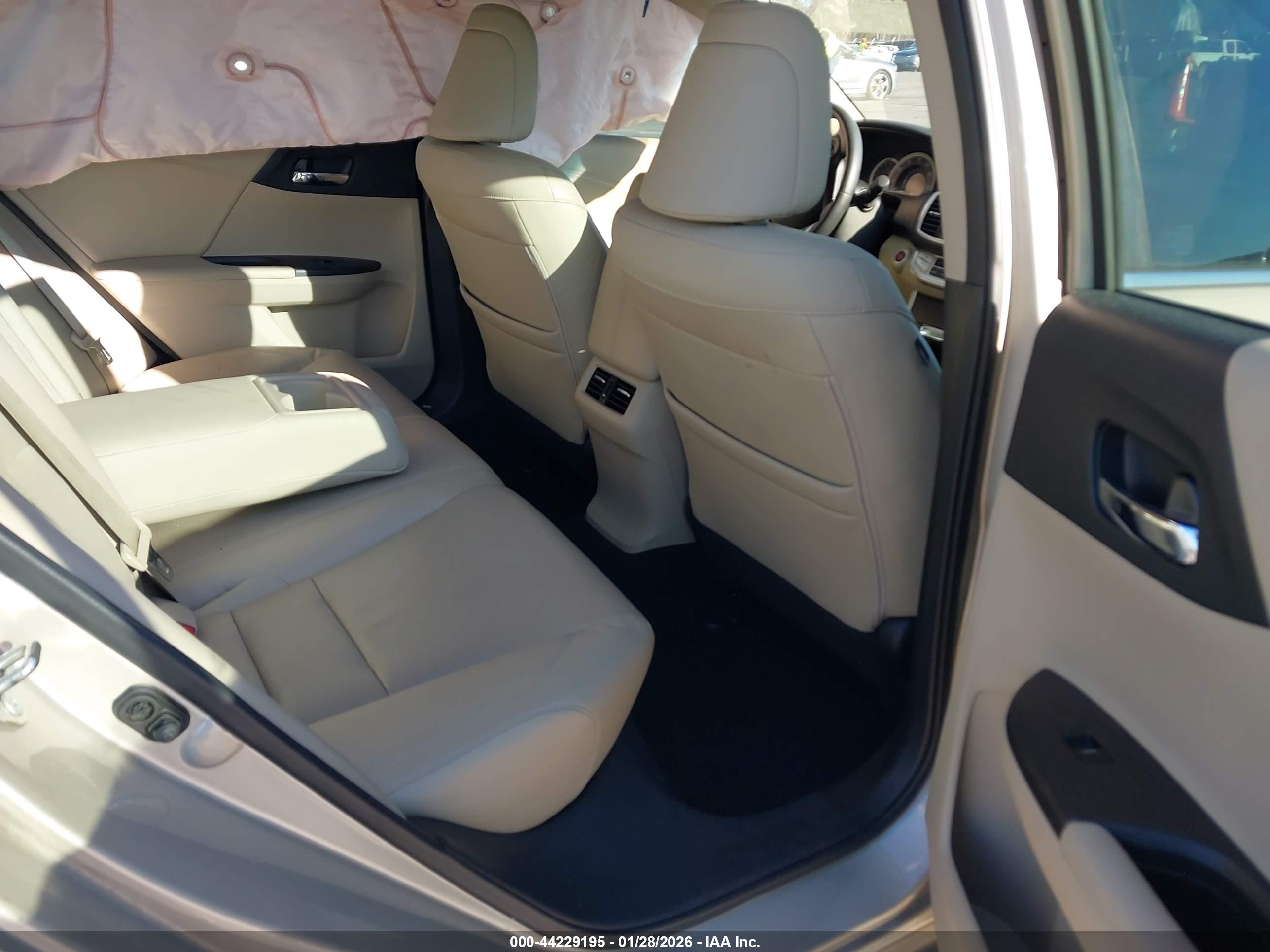 HONDA ACCORD image 8