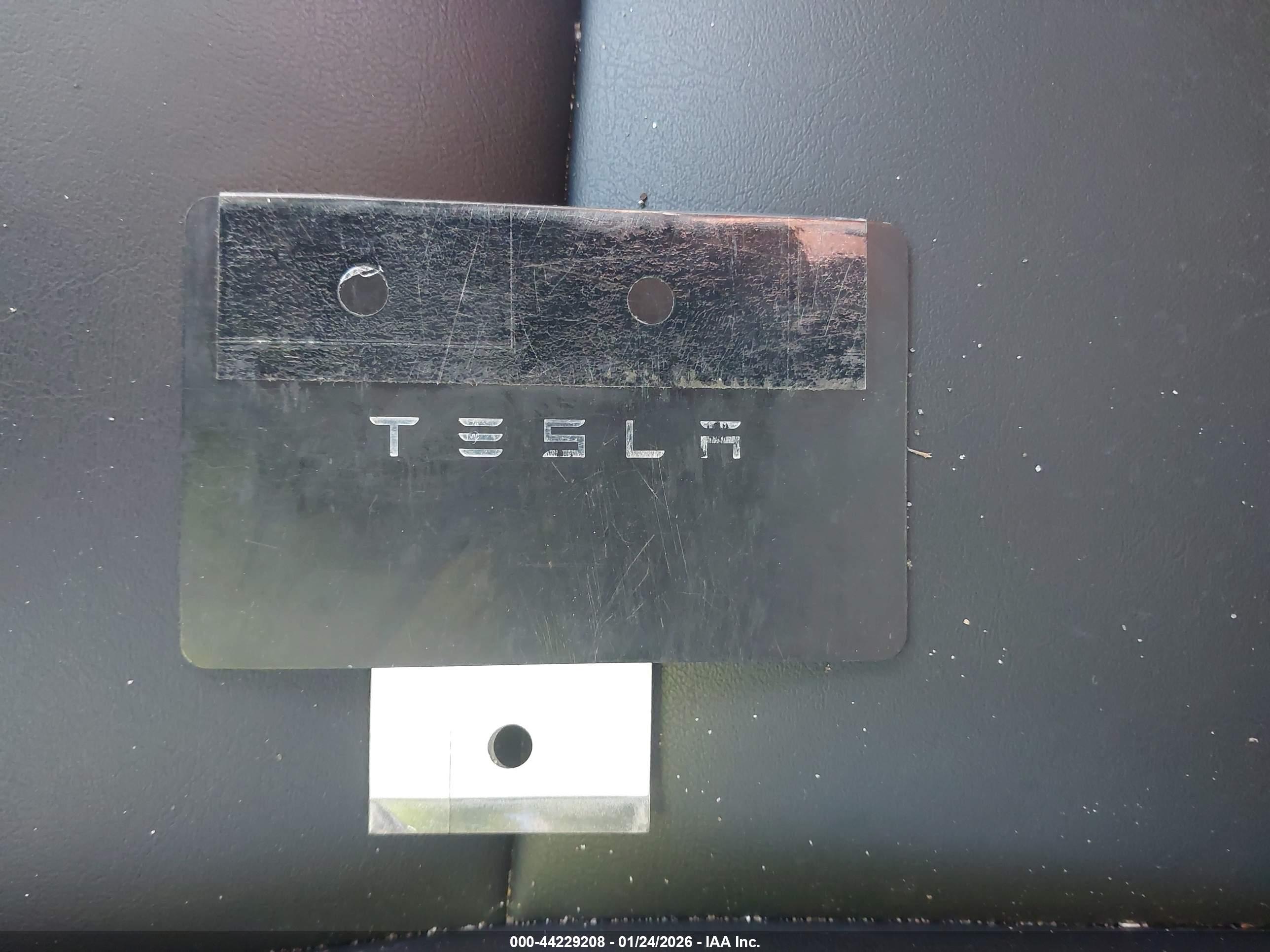 TESLA MODEL image 11