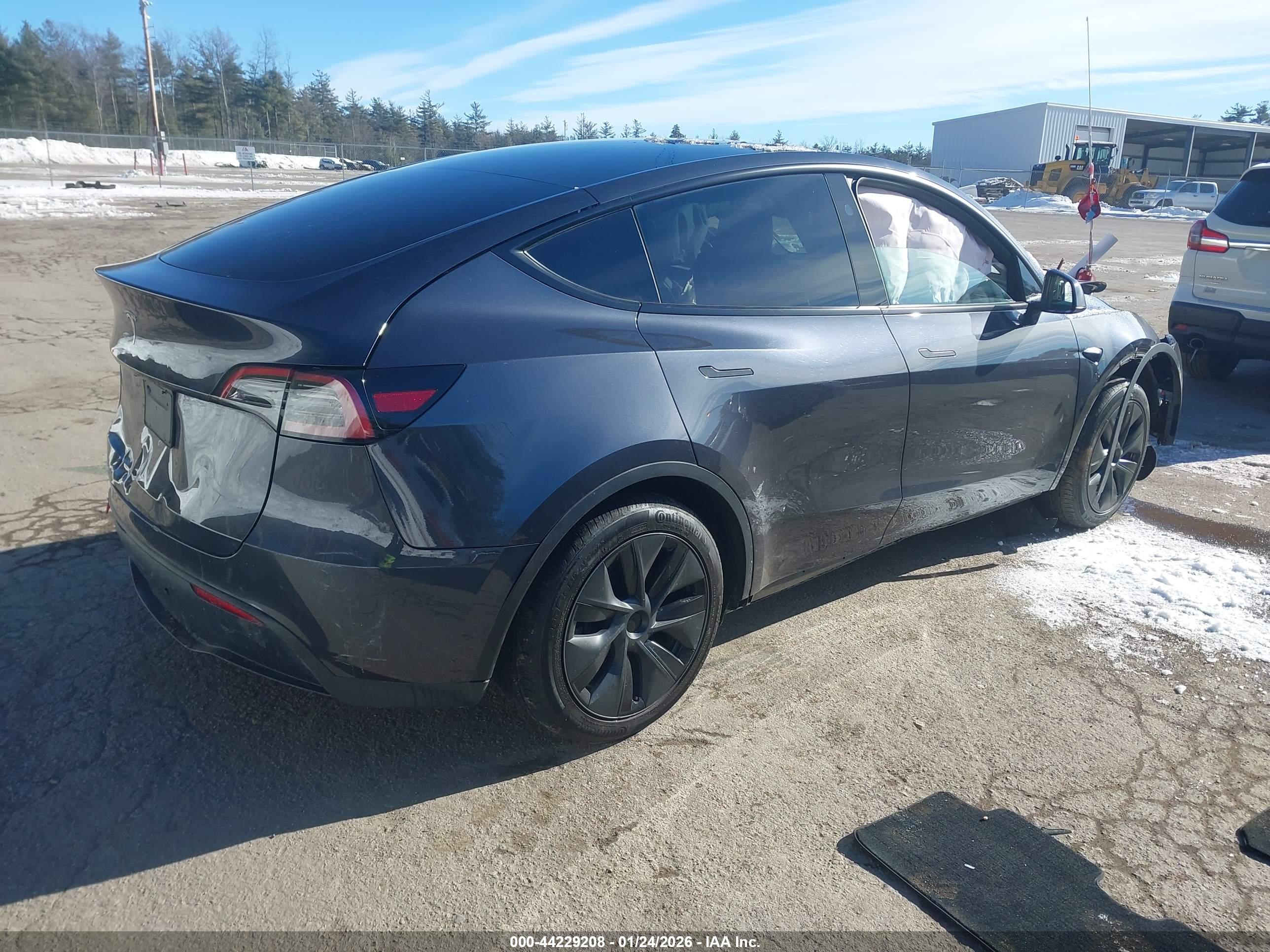 TESLA MODEL image 4