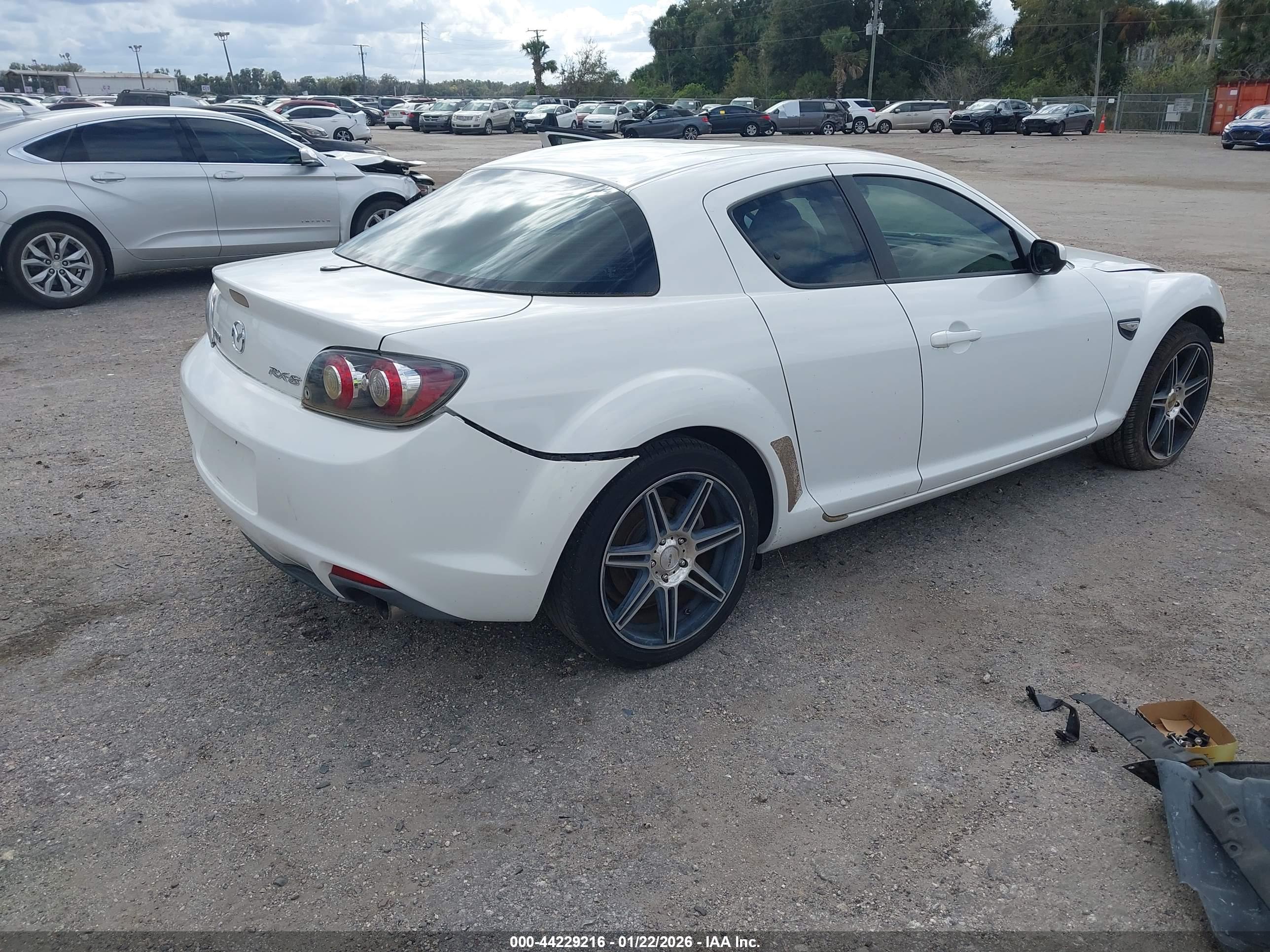 MAZDA RX-8 image 4