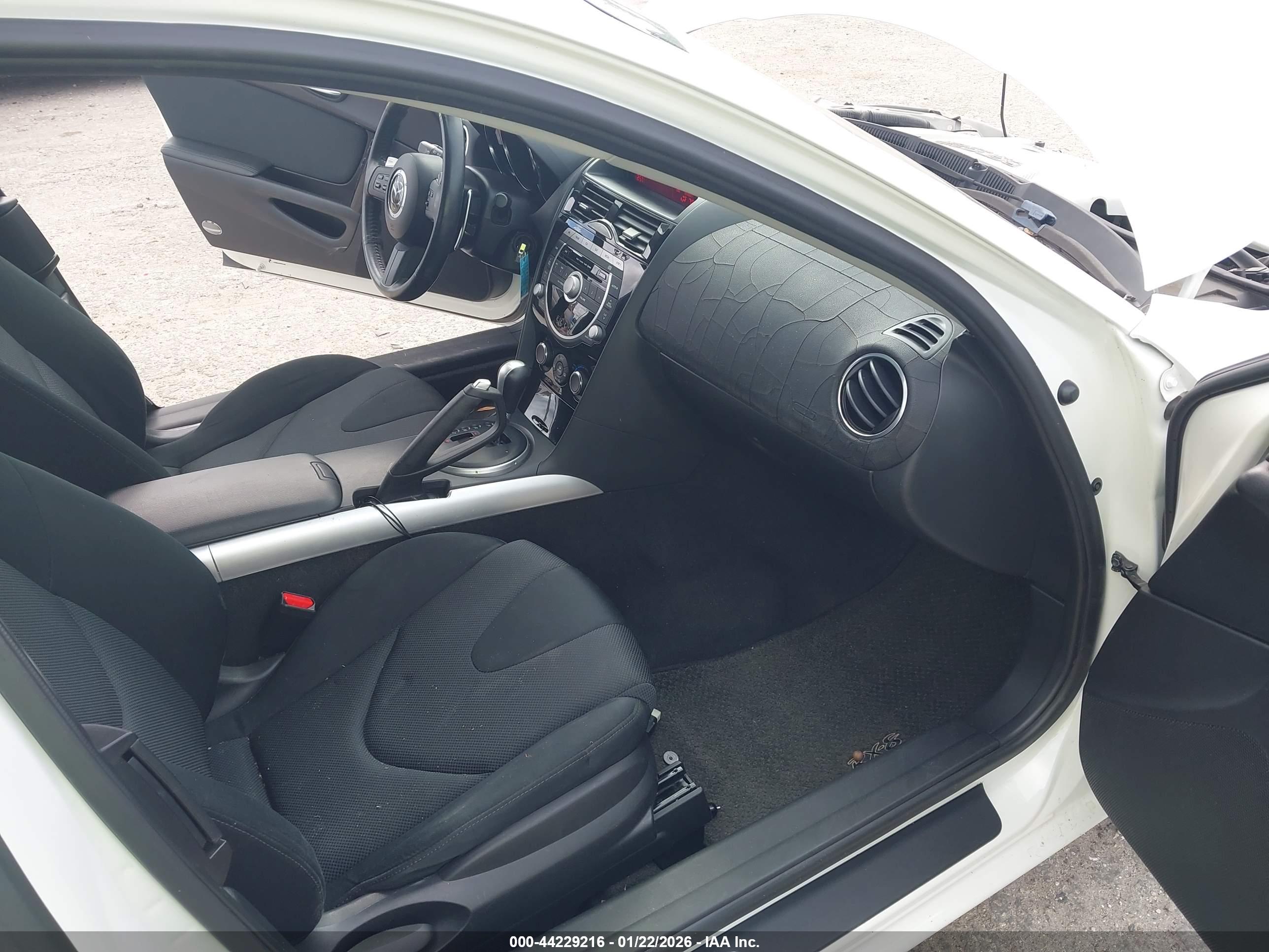 MAZDA RX-8 image 5