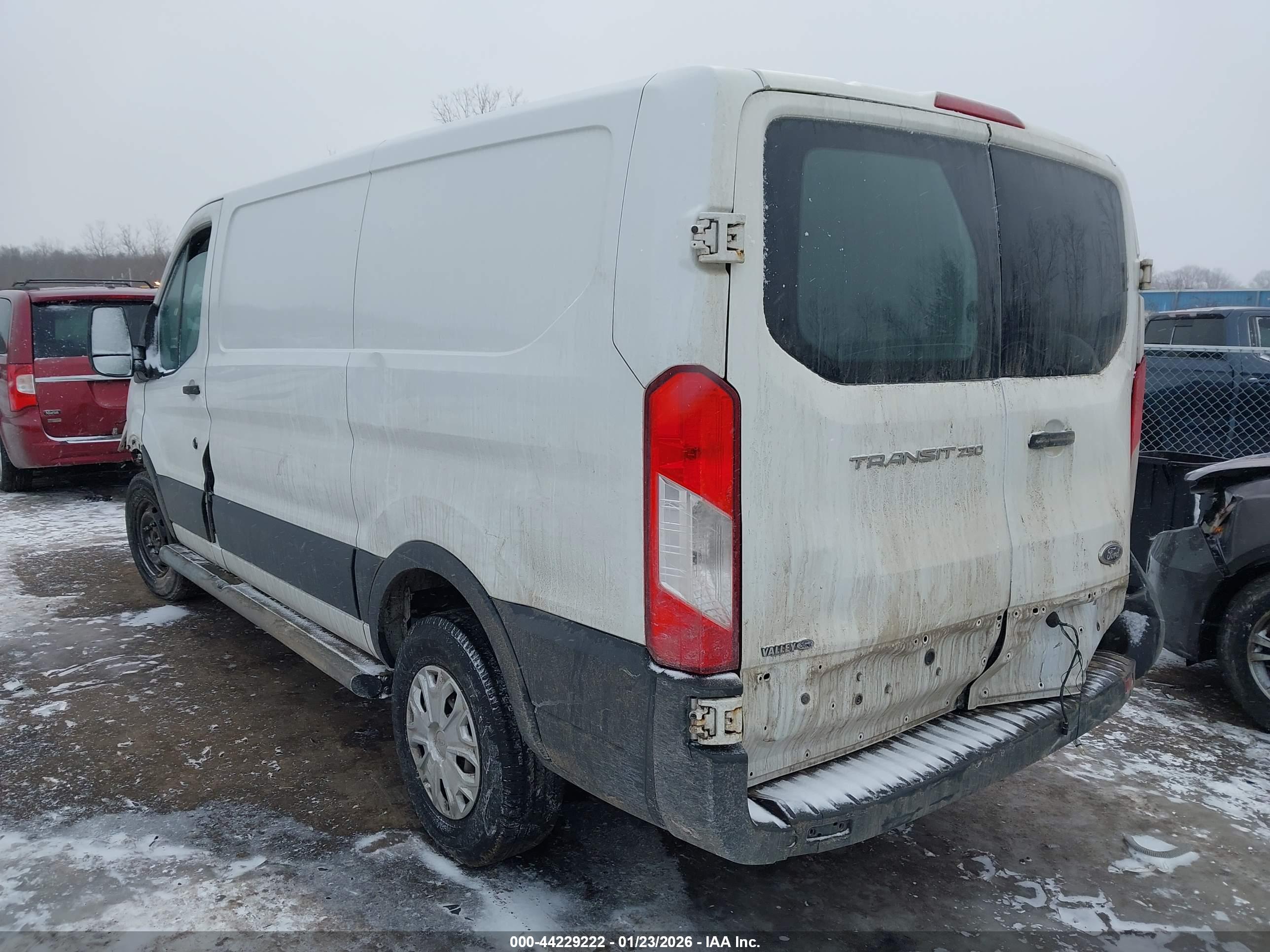 FORD TRANSIT-250 image 3