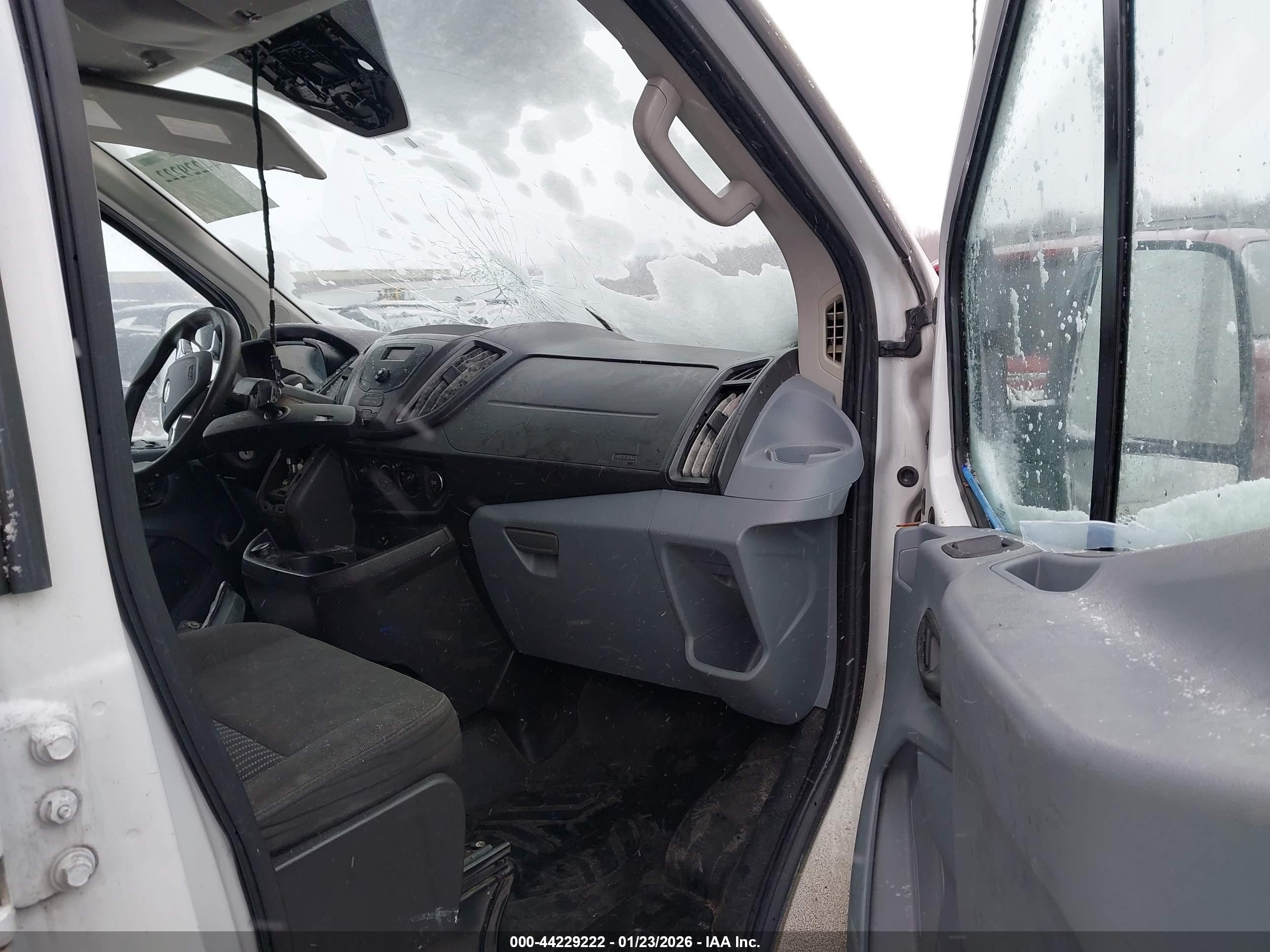 FORD TRANSIT-250 image 5