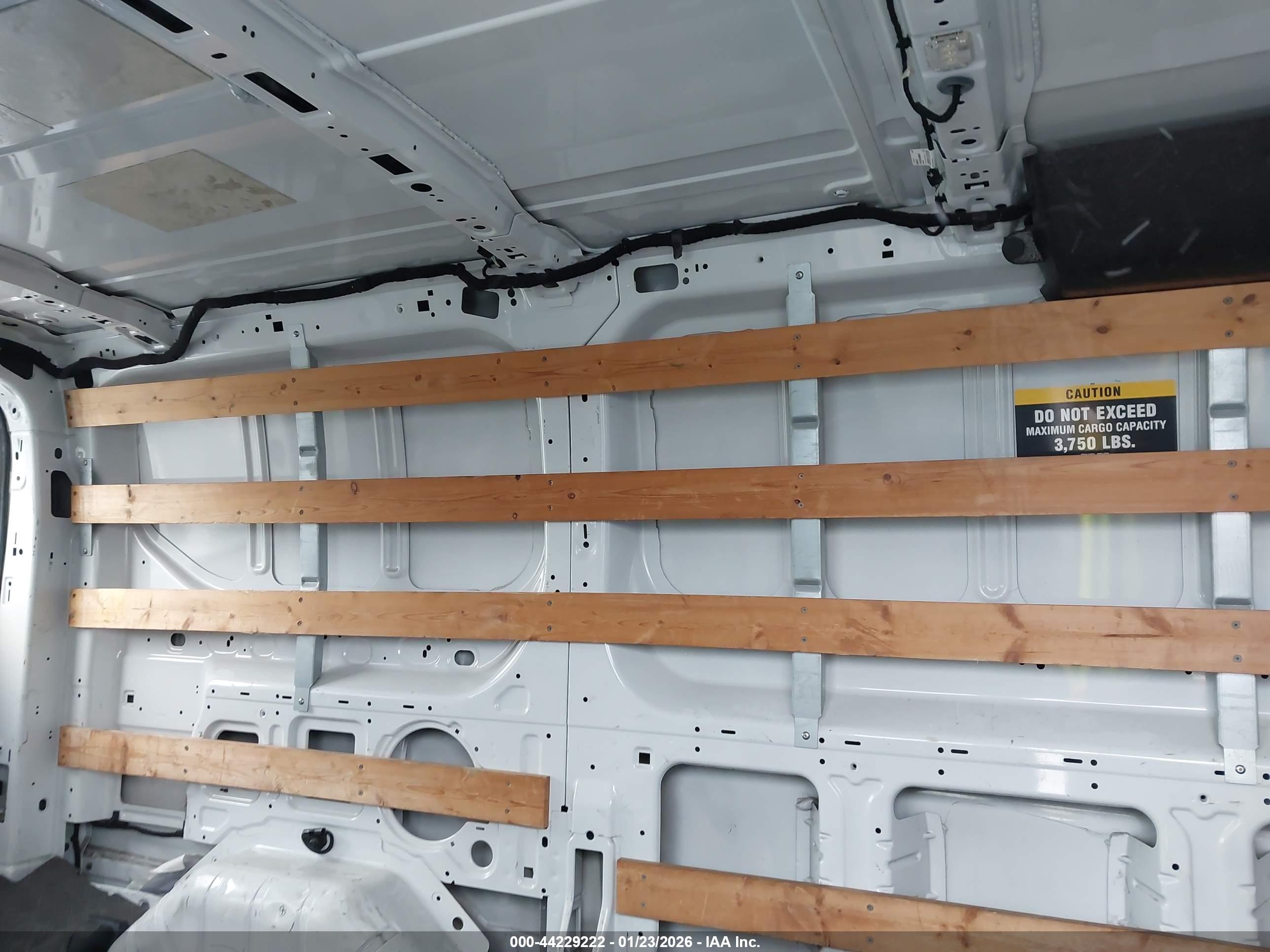 FORD TRANSIT-250 image 8