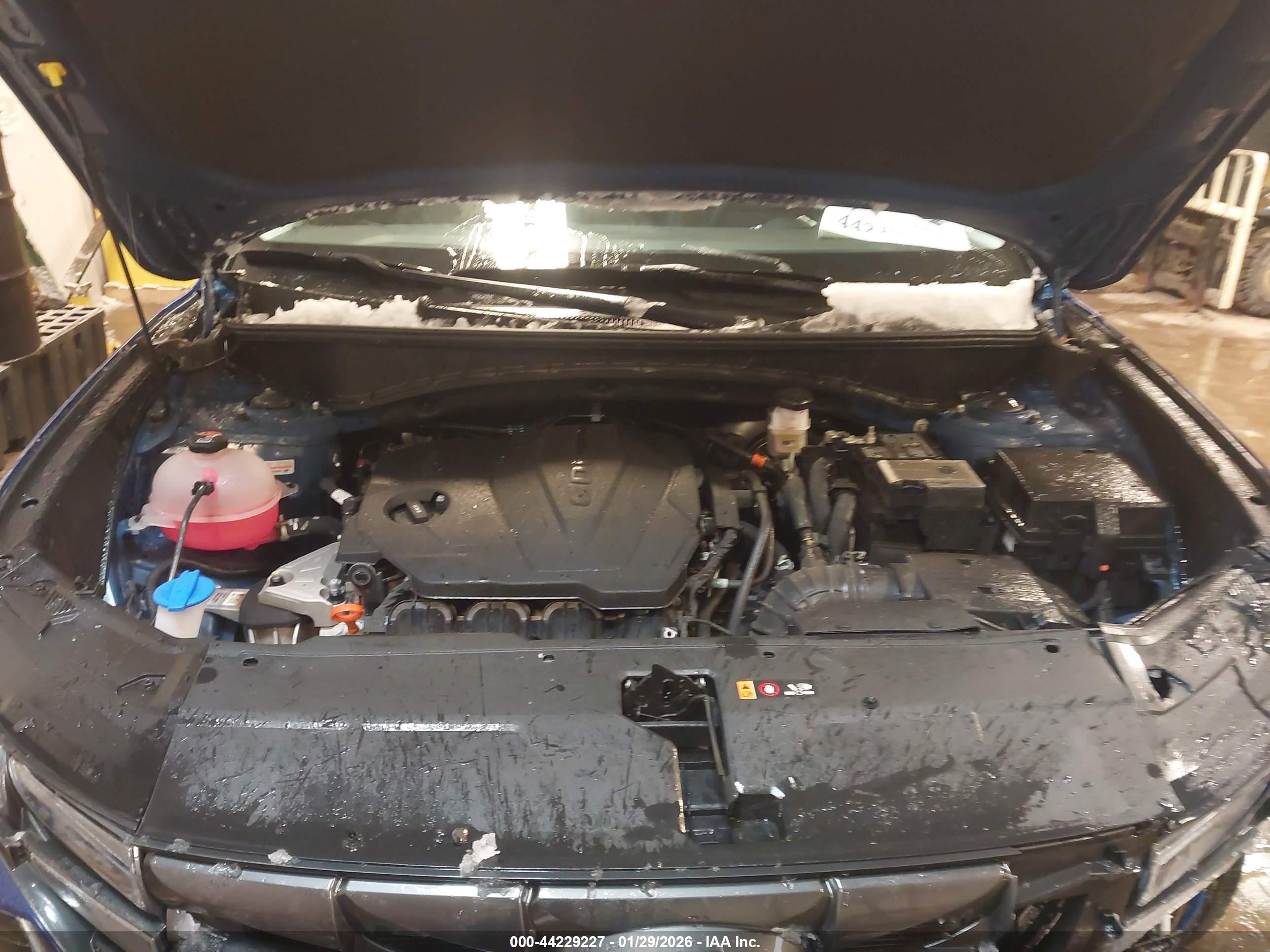 HYUNDAI TUCSON image 10