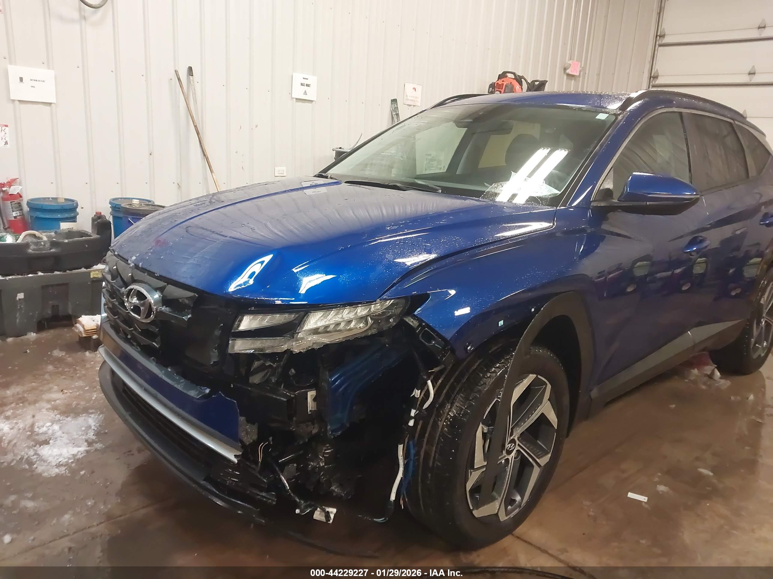 HYUNDAI TUCSON image 6