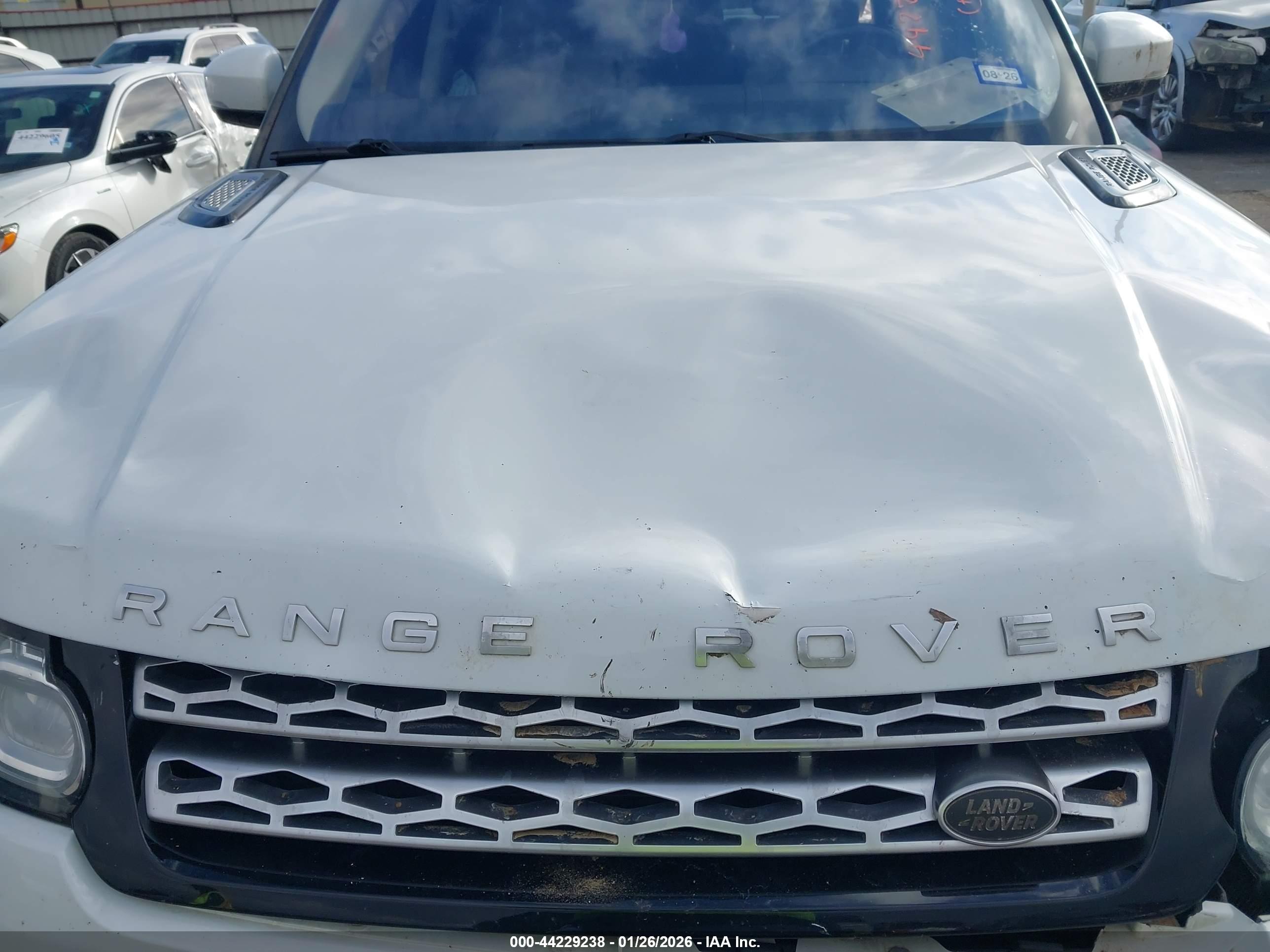 LAND ROVER image 10