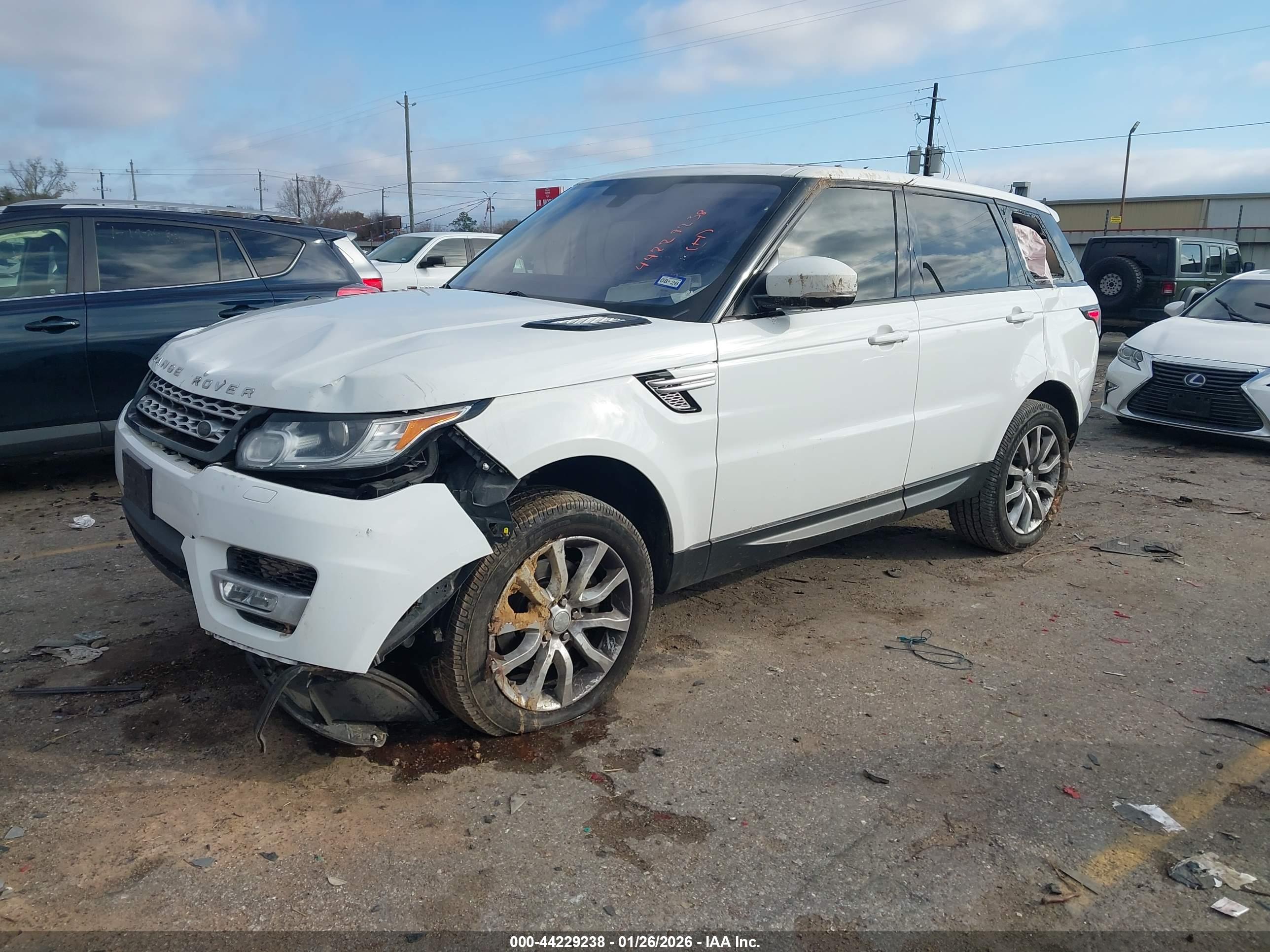 LAND ROVER image 2