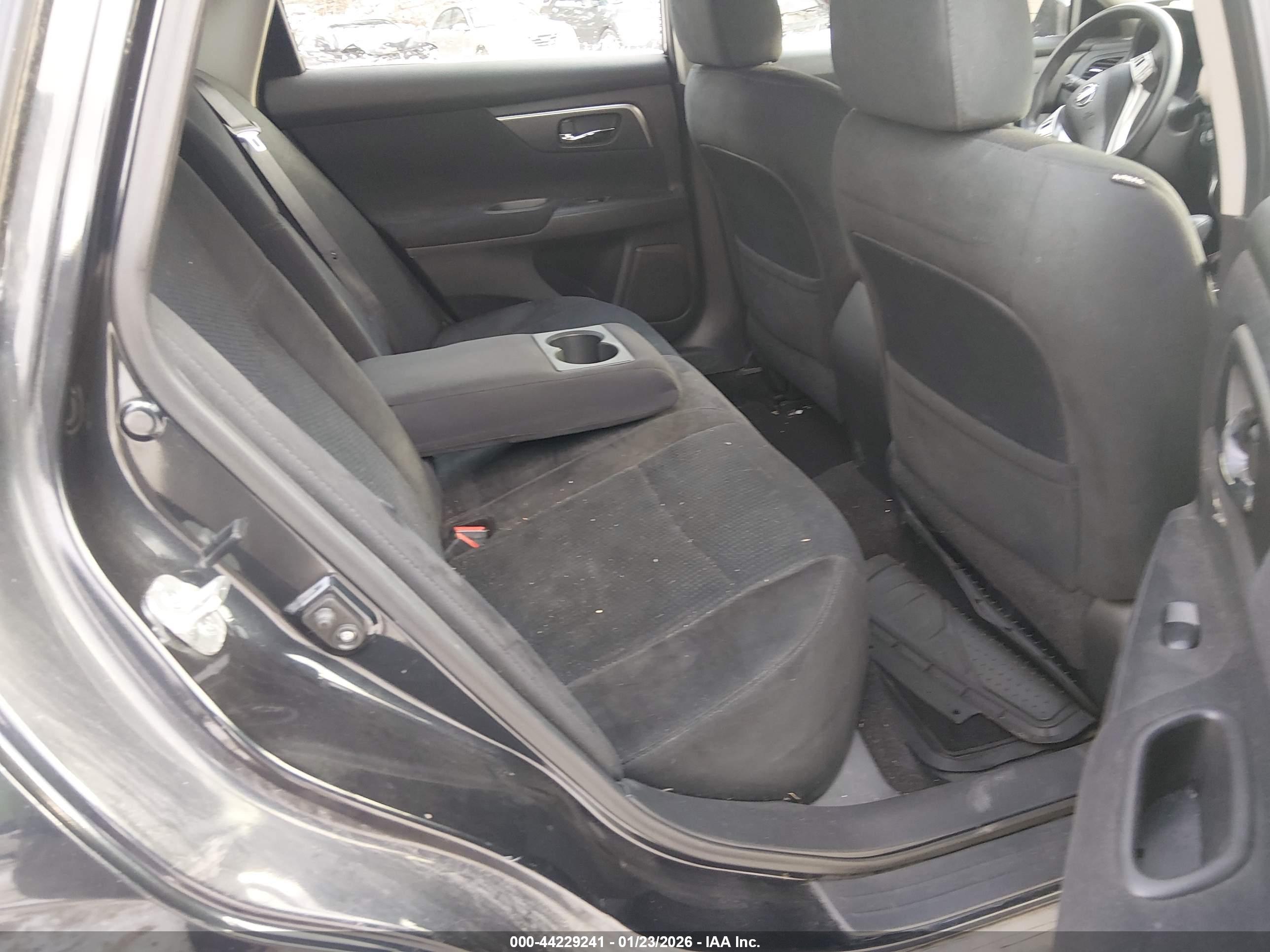 NISSAN ALTIMA image 8