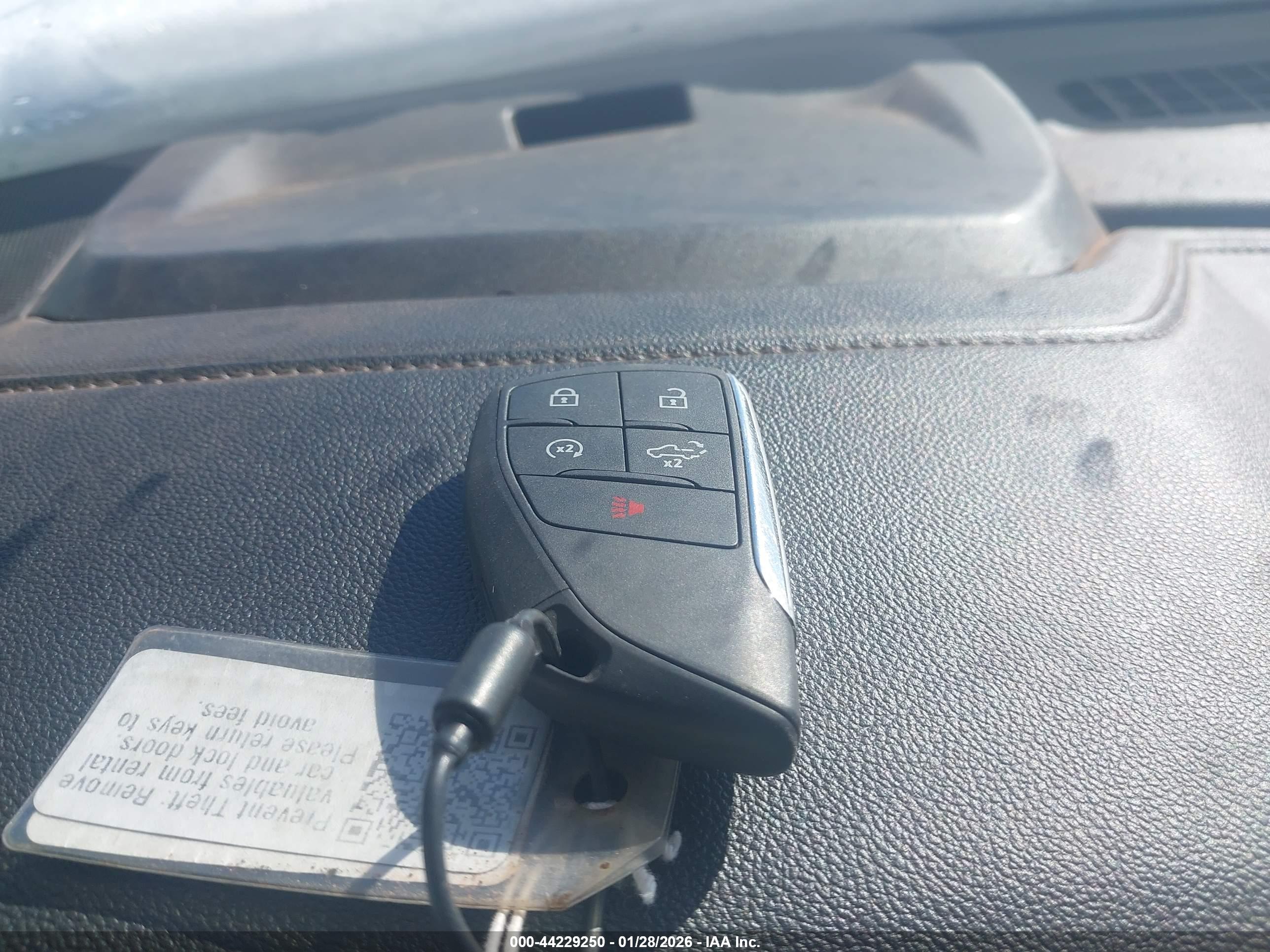 CHEVROLET SILVERADO image 11