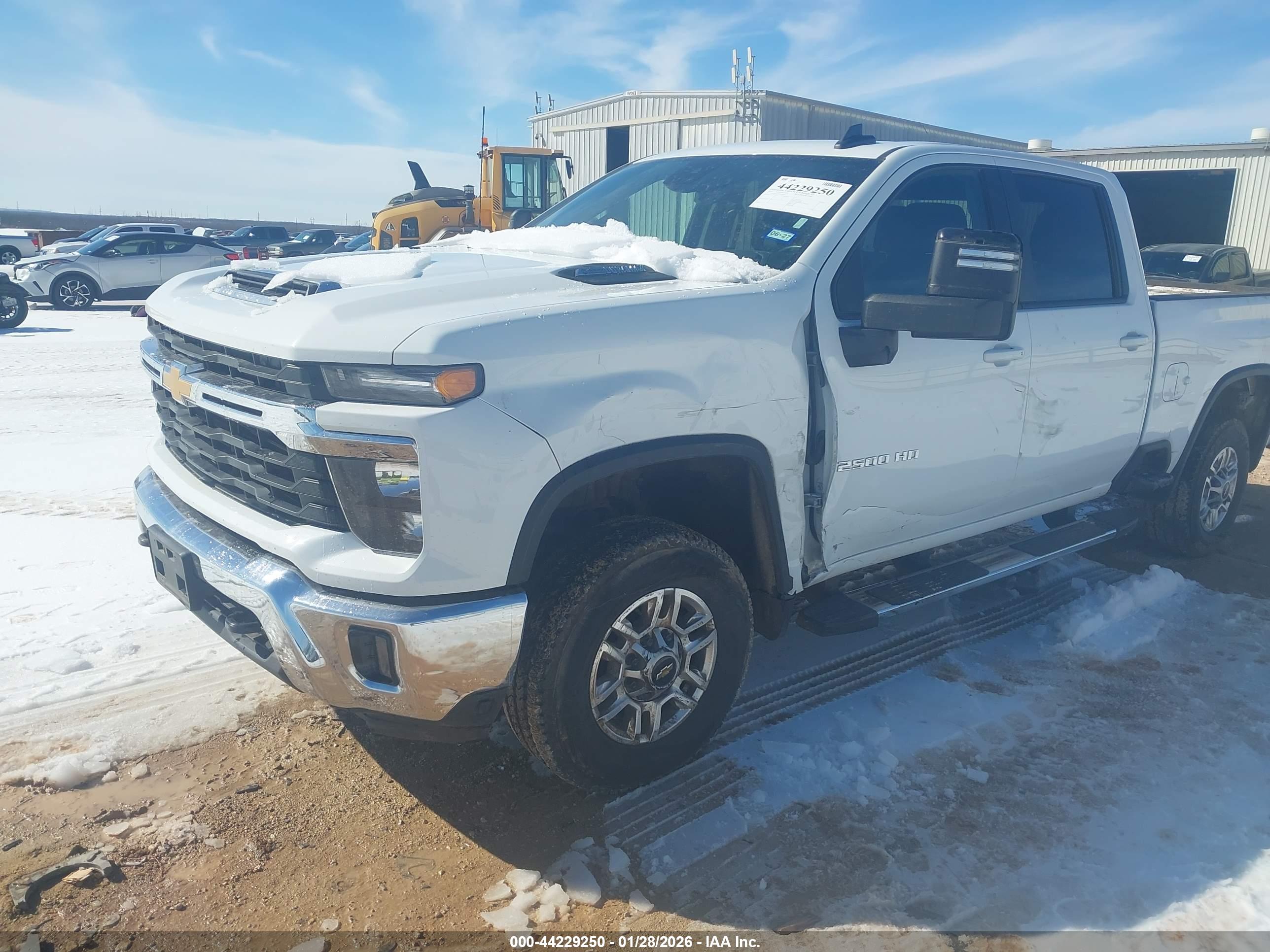 CHEVROLET SILVERADO image 6