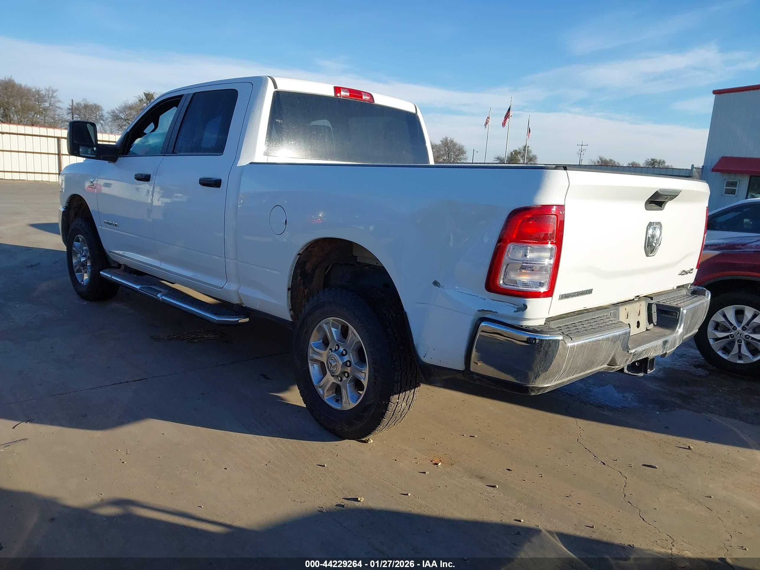 RAM 2500 image 3