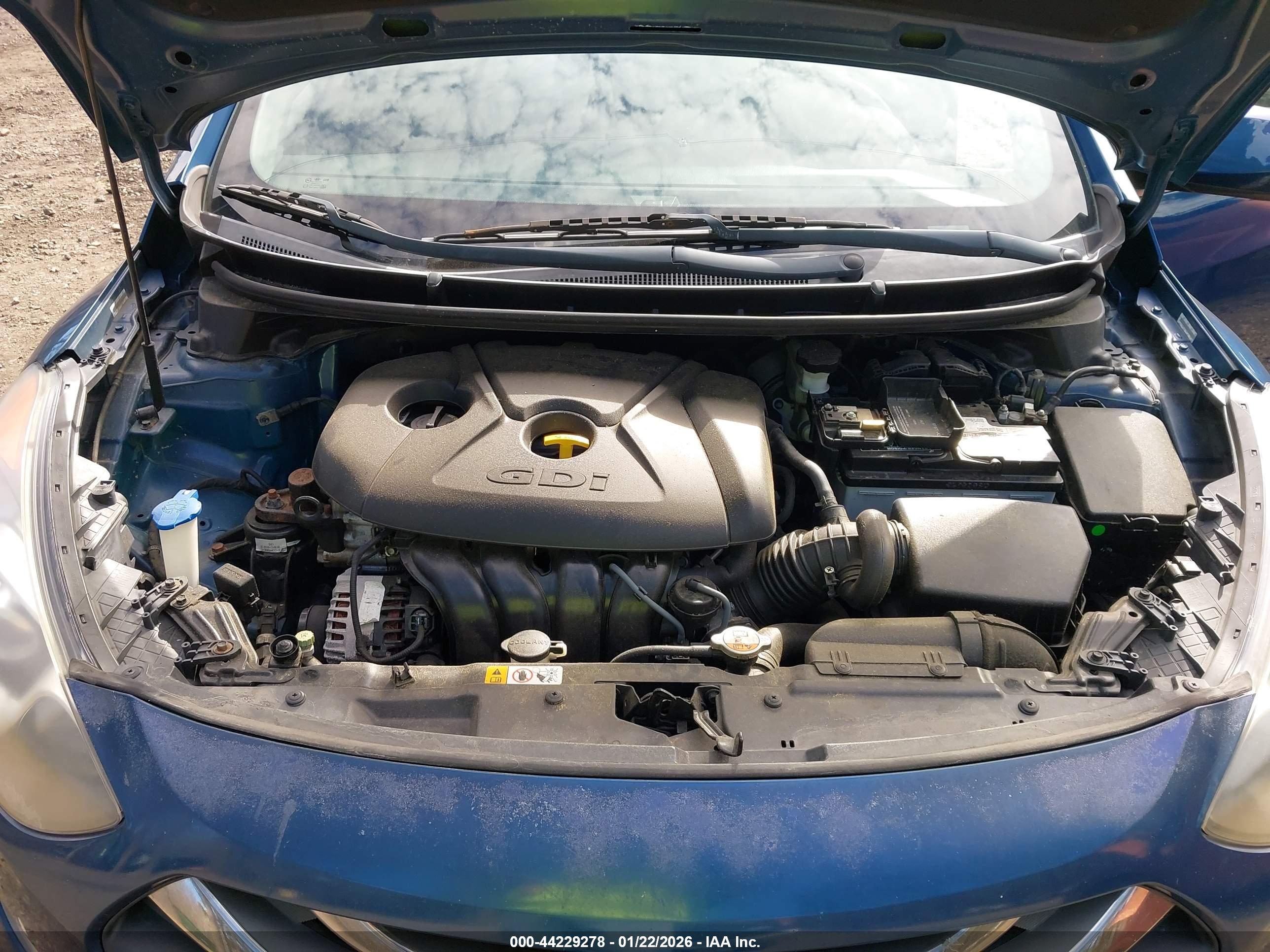 HYUNDAI ELANTRA image 10