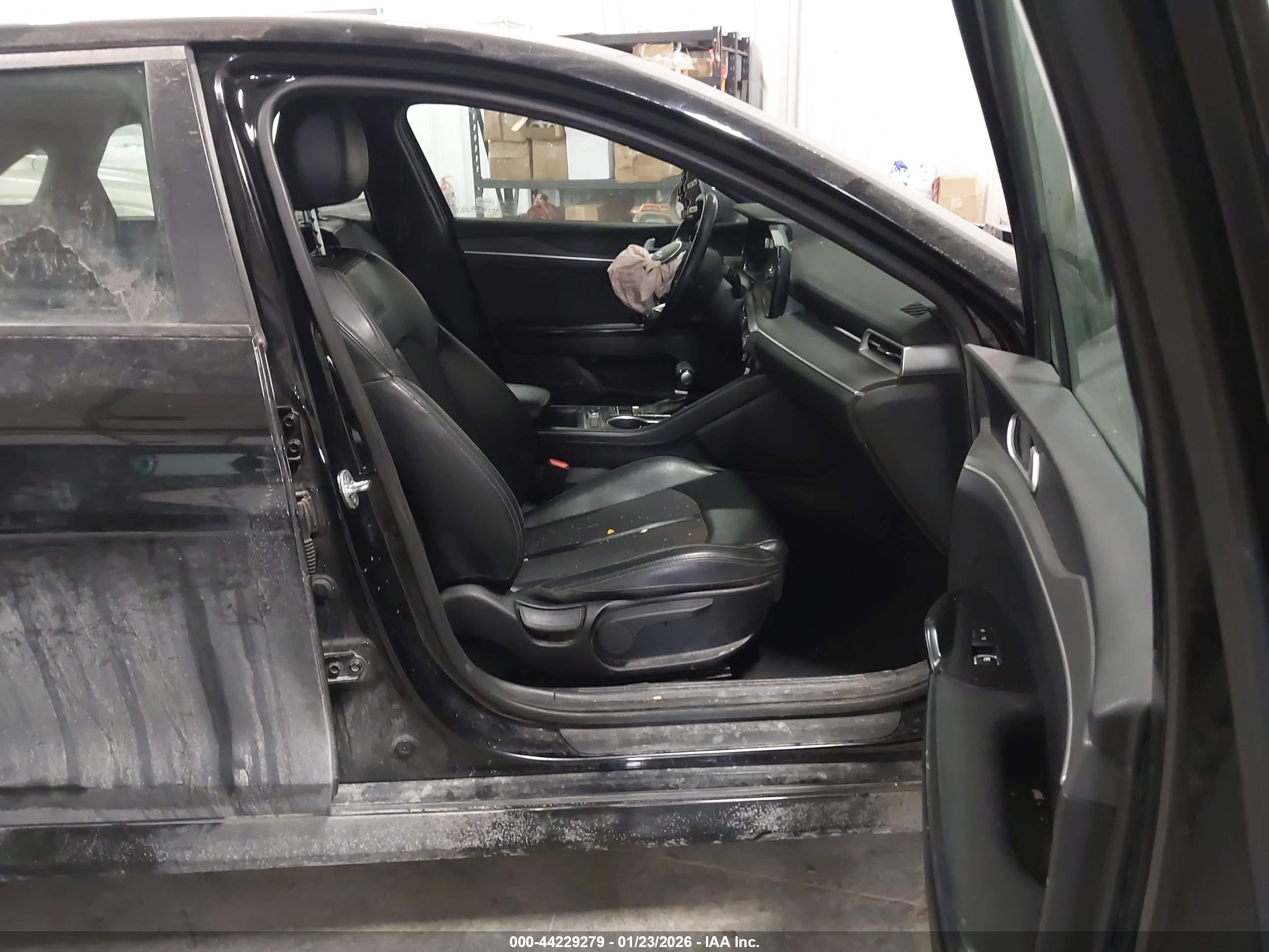 KIA K5 image 5