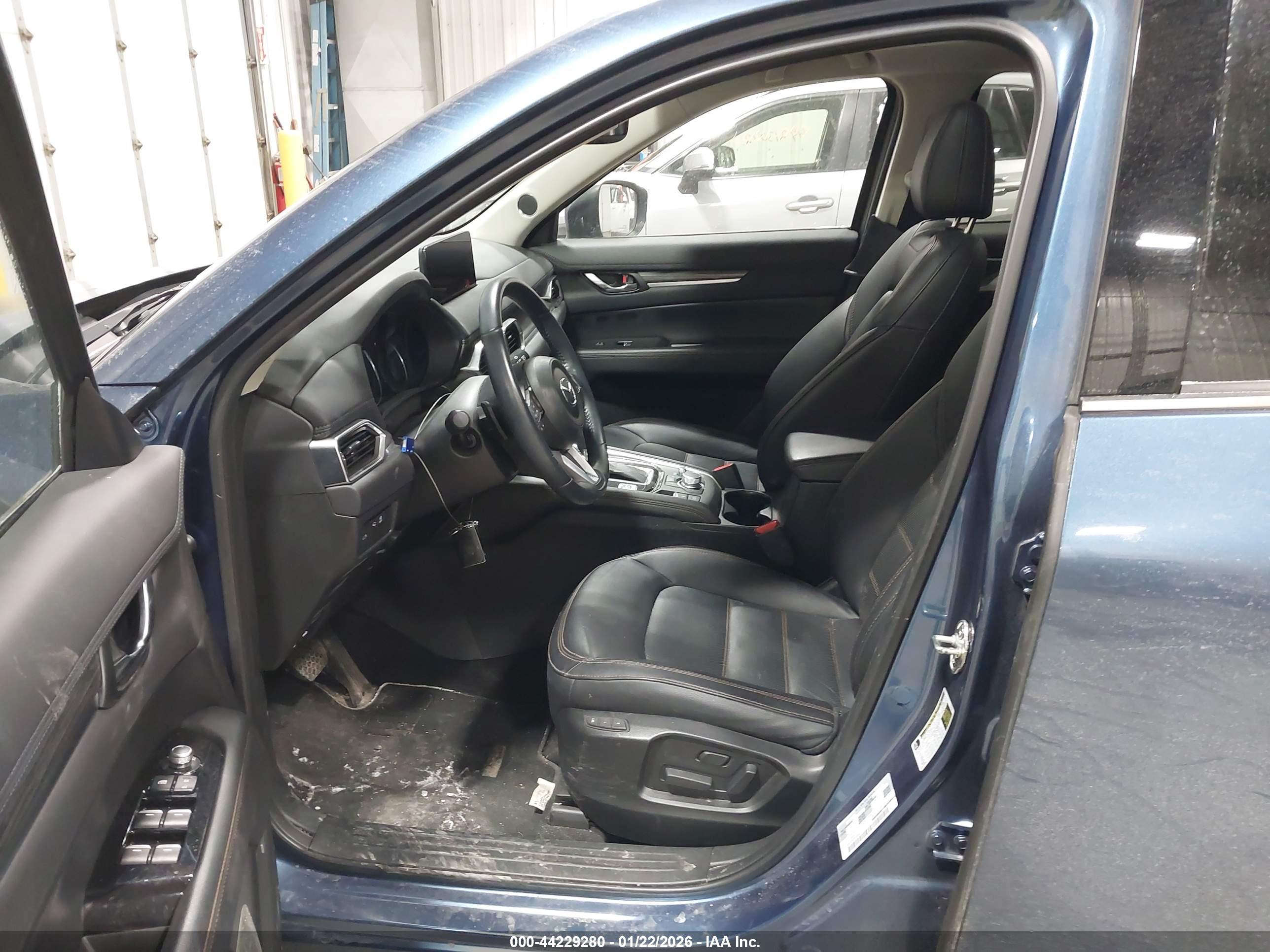 MAZDA CX-5 image 5