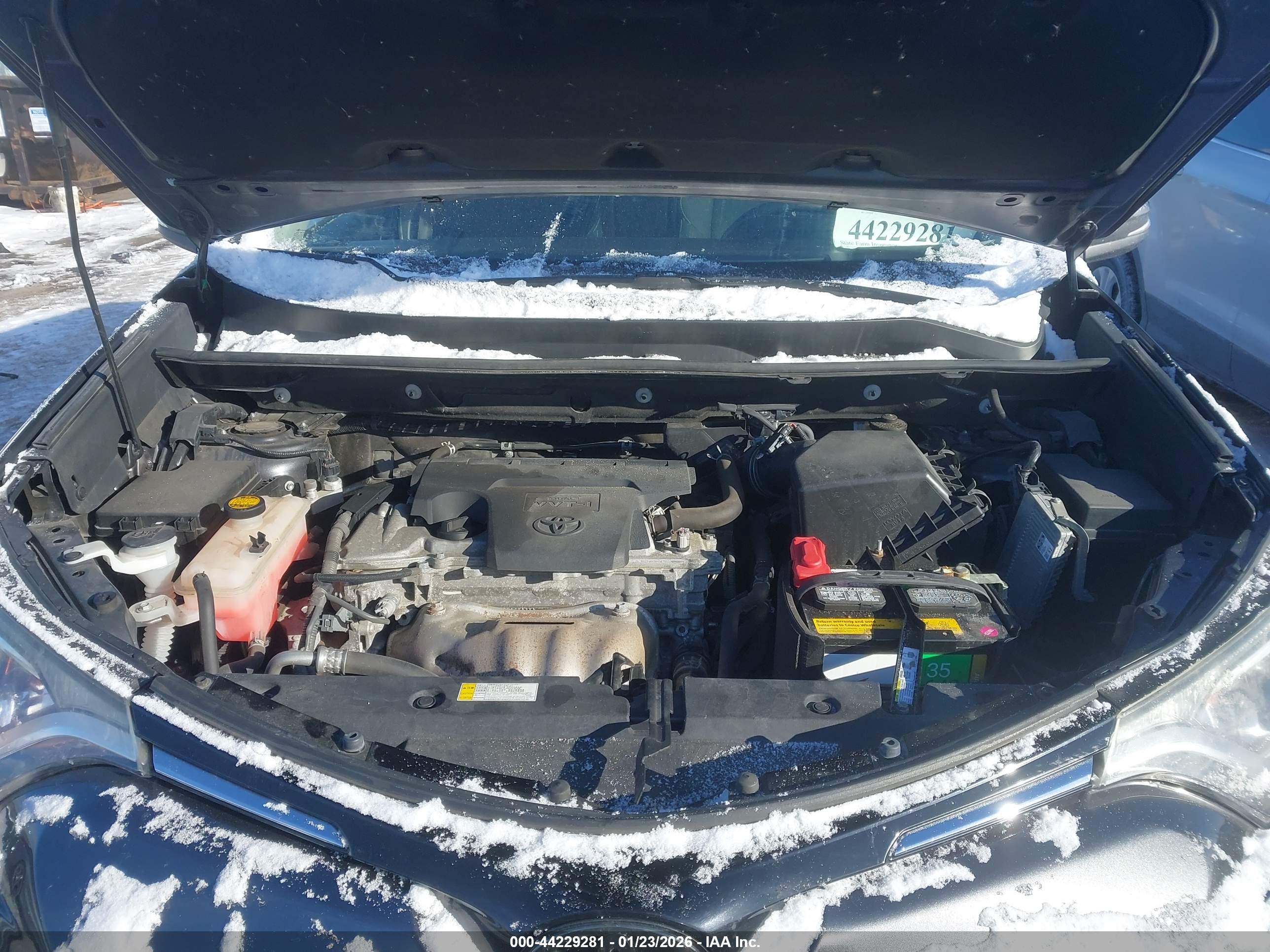 TOYOTA RAV4 image 10