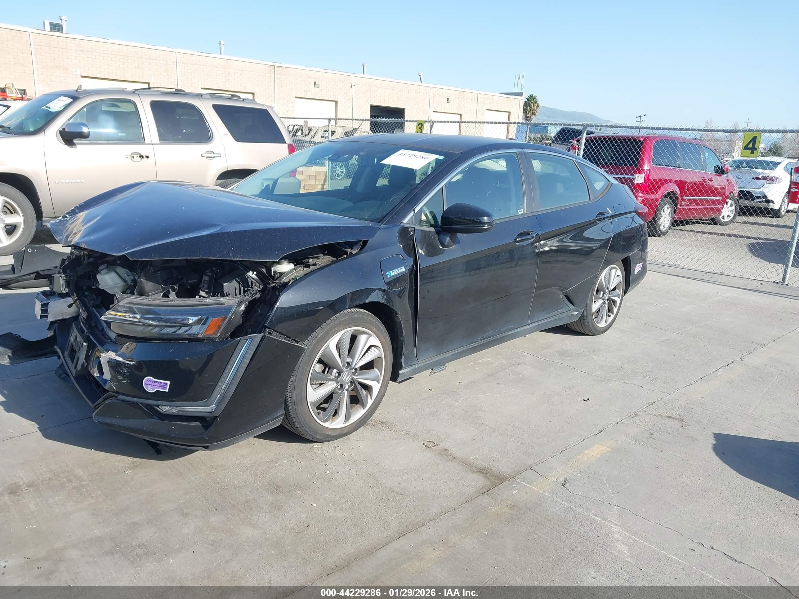 HONDA CLARITY image 2