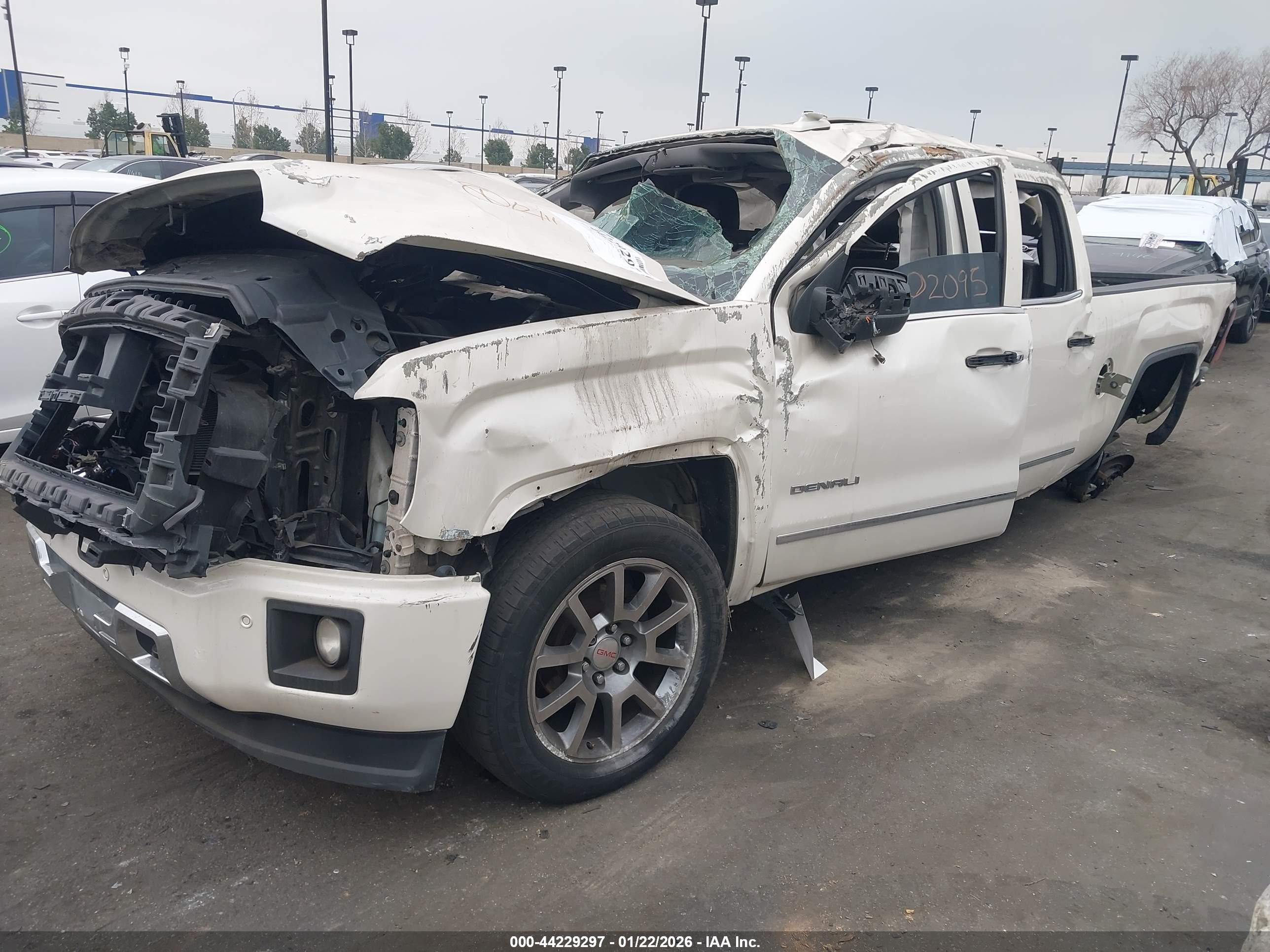 GMC SIERRA image 2