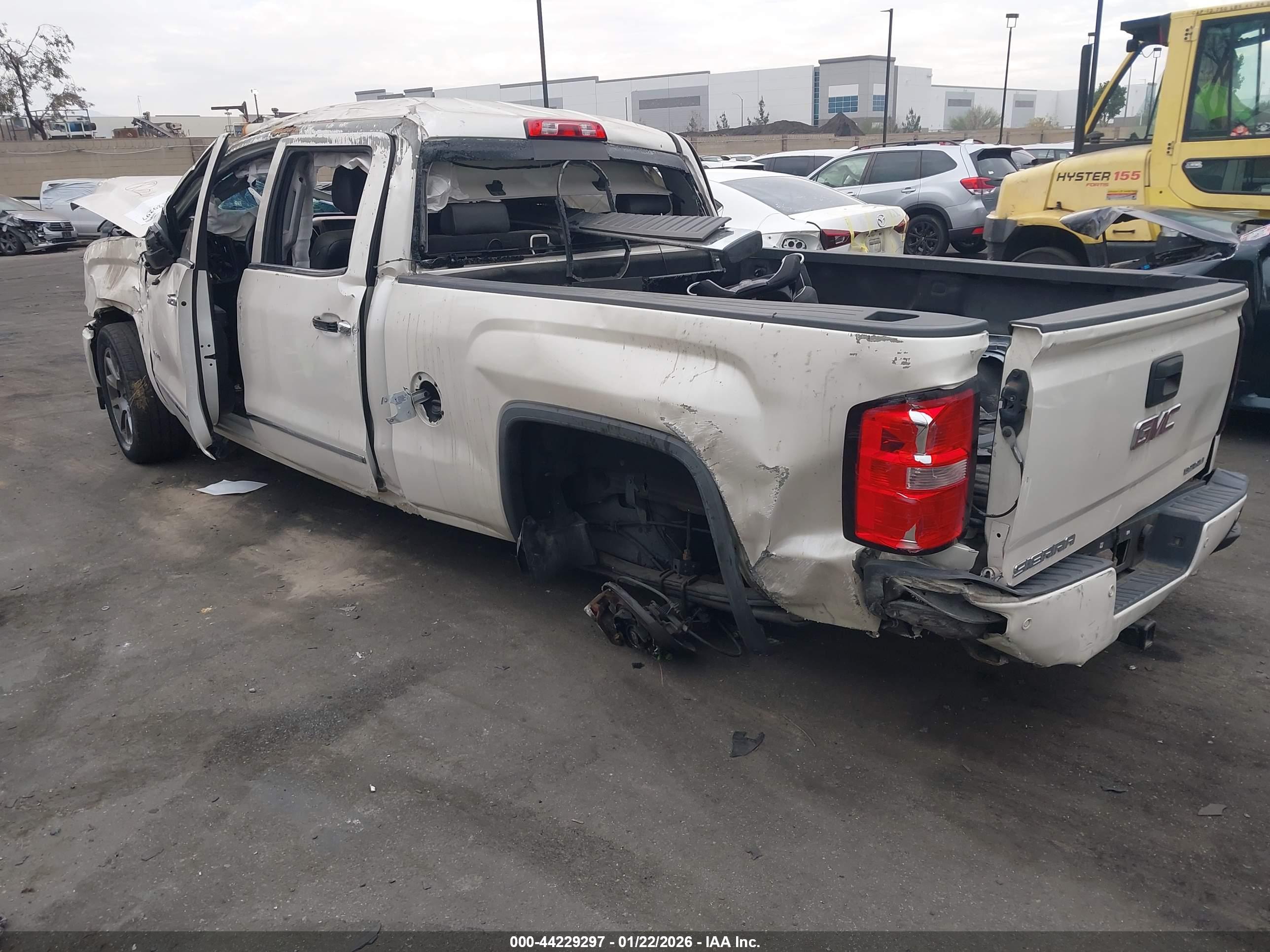 GMC SIERRA image 3