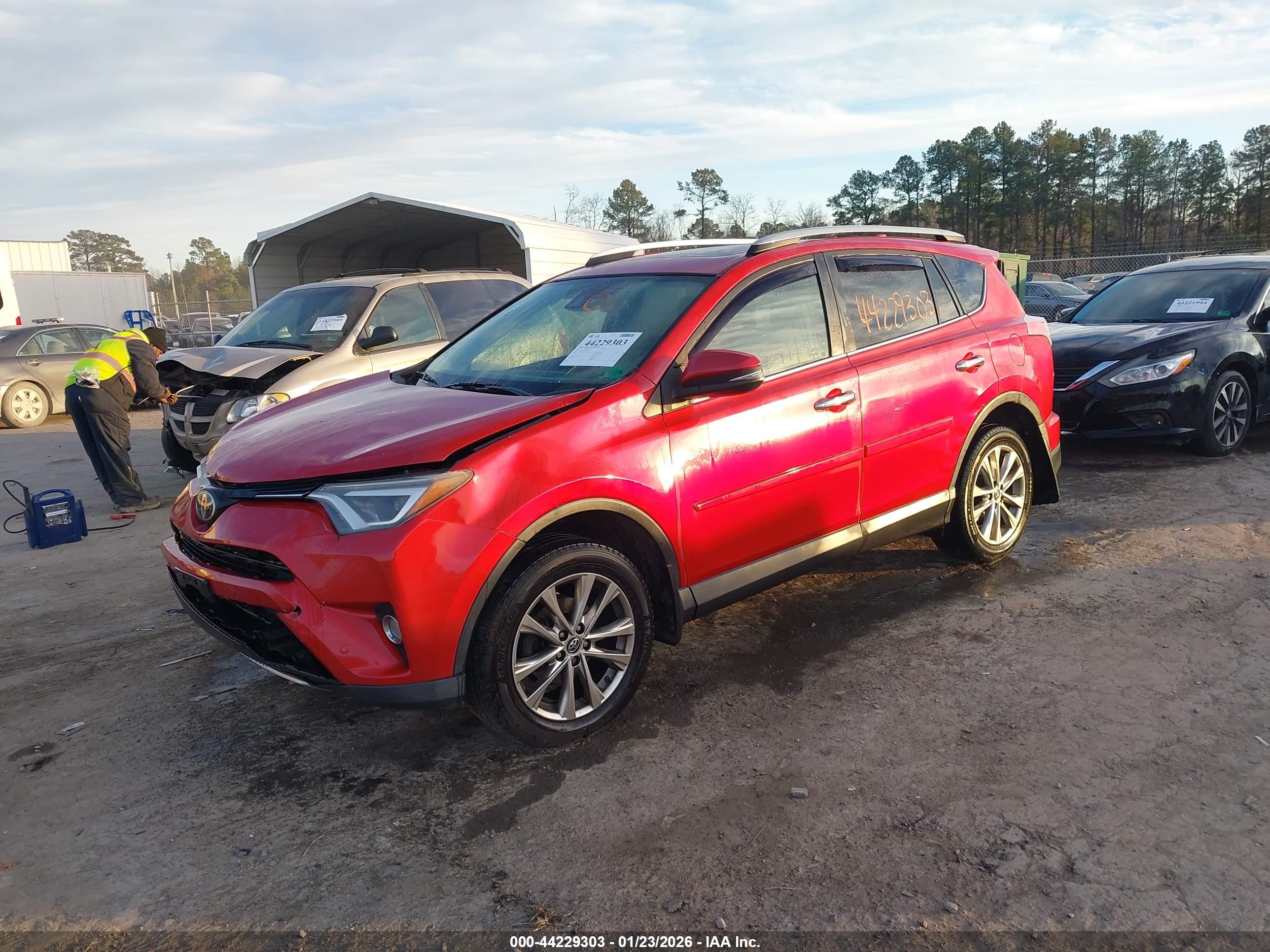 TOYOTA RAV4 image 2