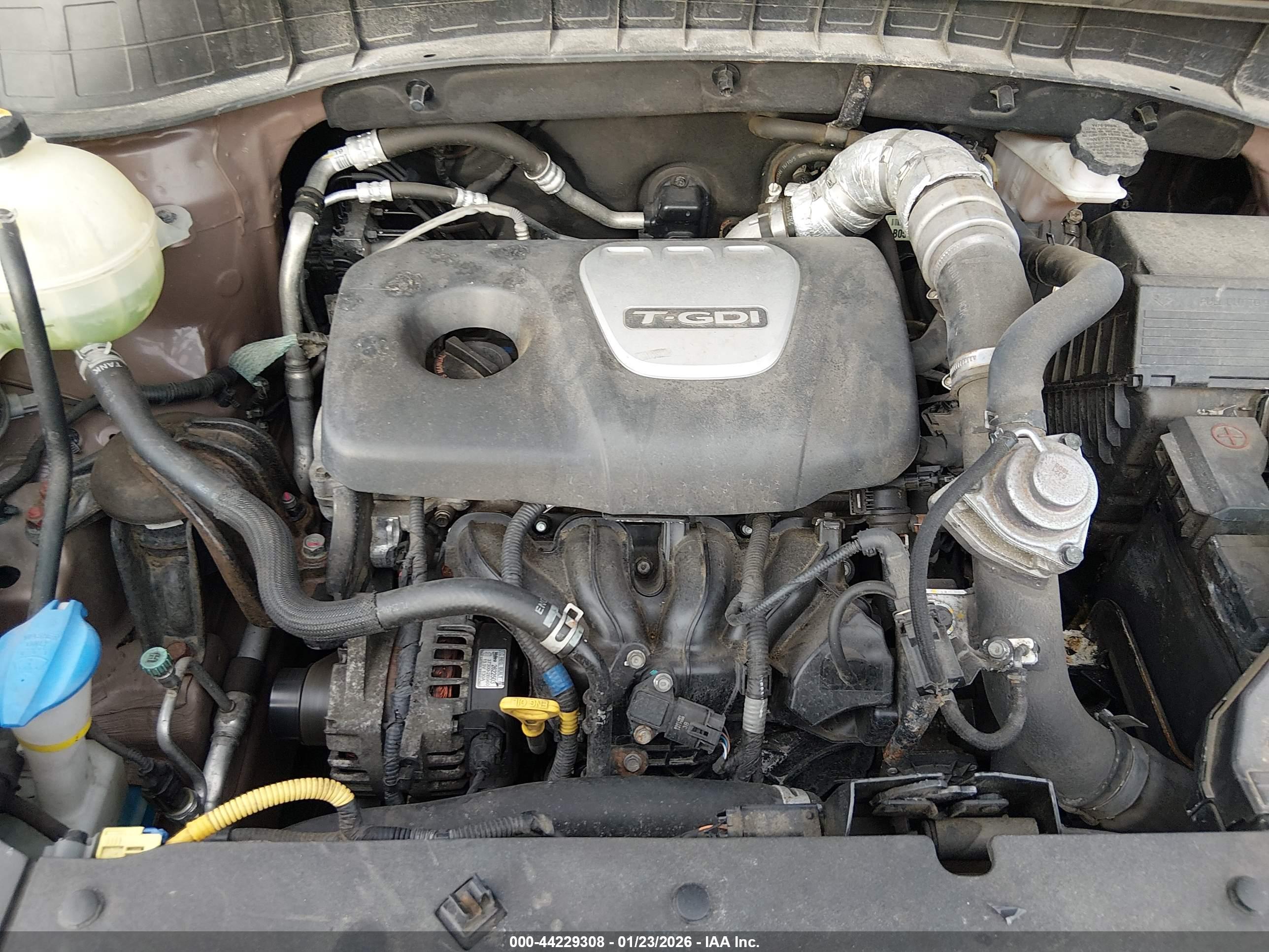 HYUNDAI TUCSON image 10