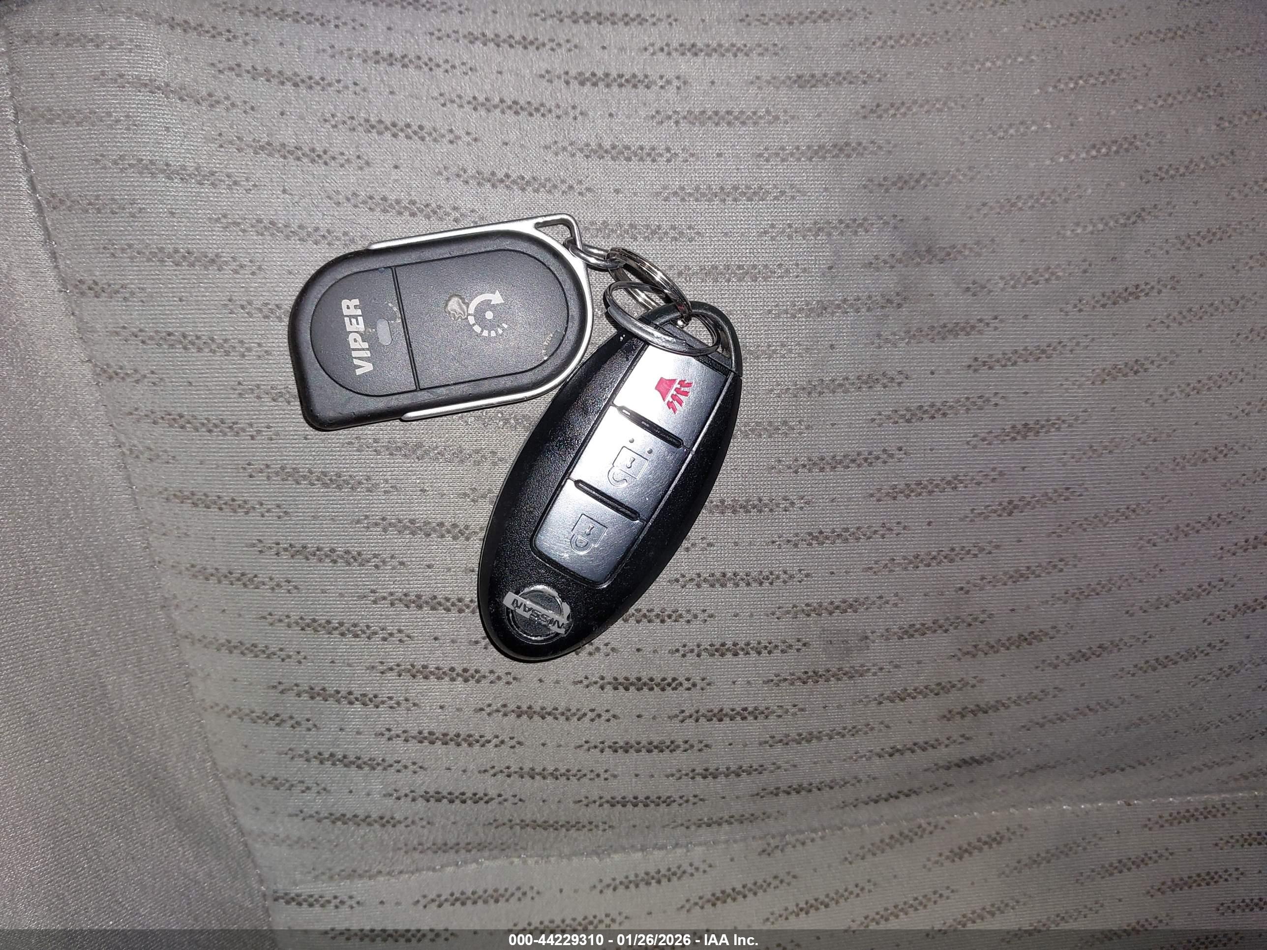 NISSAN QUEST image 11