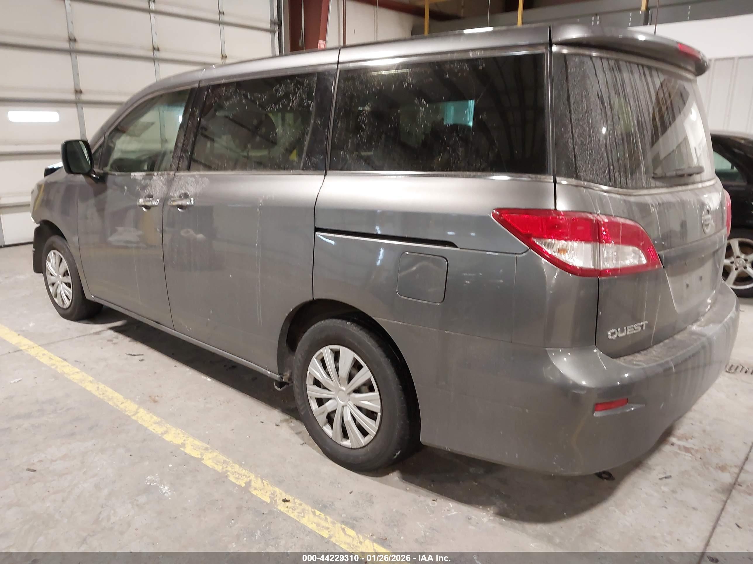 NISSAN QUEST image 3