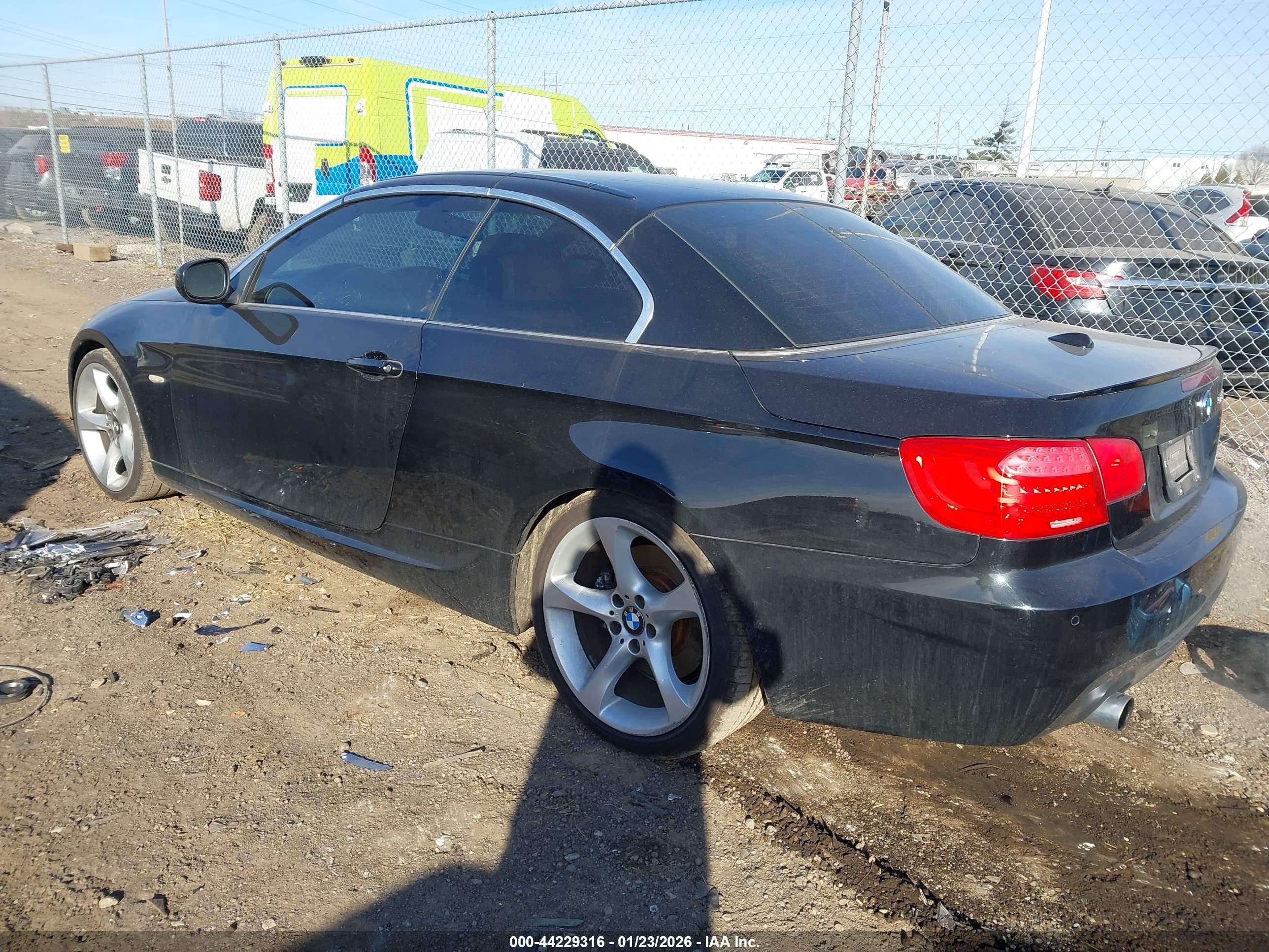 BMW 335I image 3