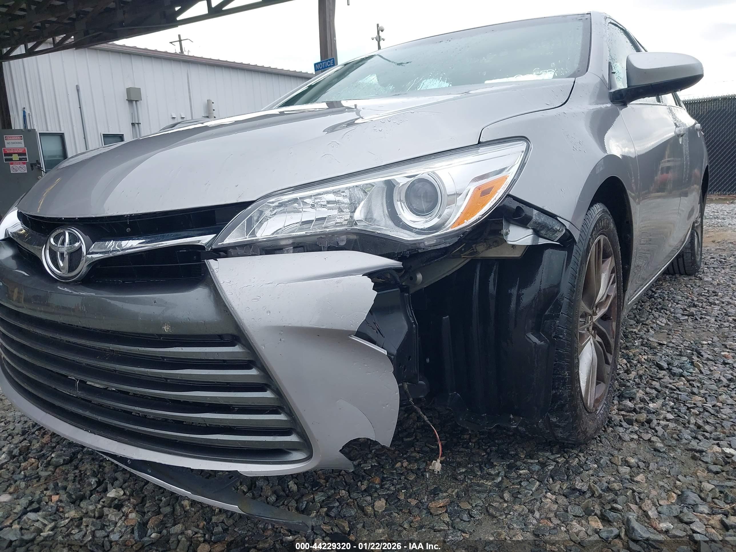 TOYOTA CAMRY image 6