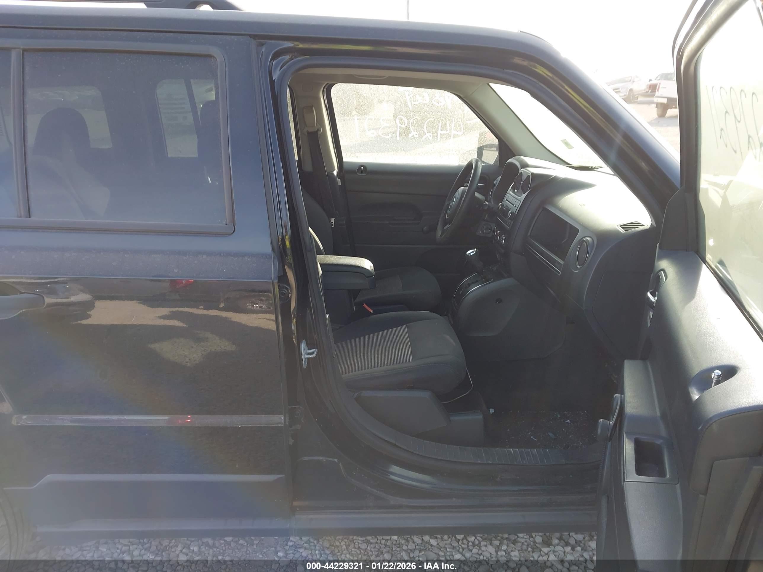 JEEP PATRIOT image 5