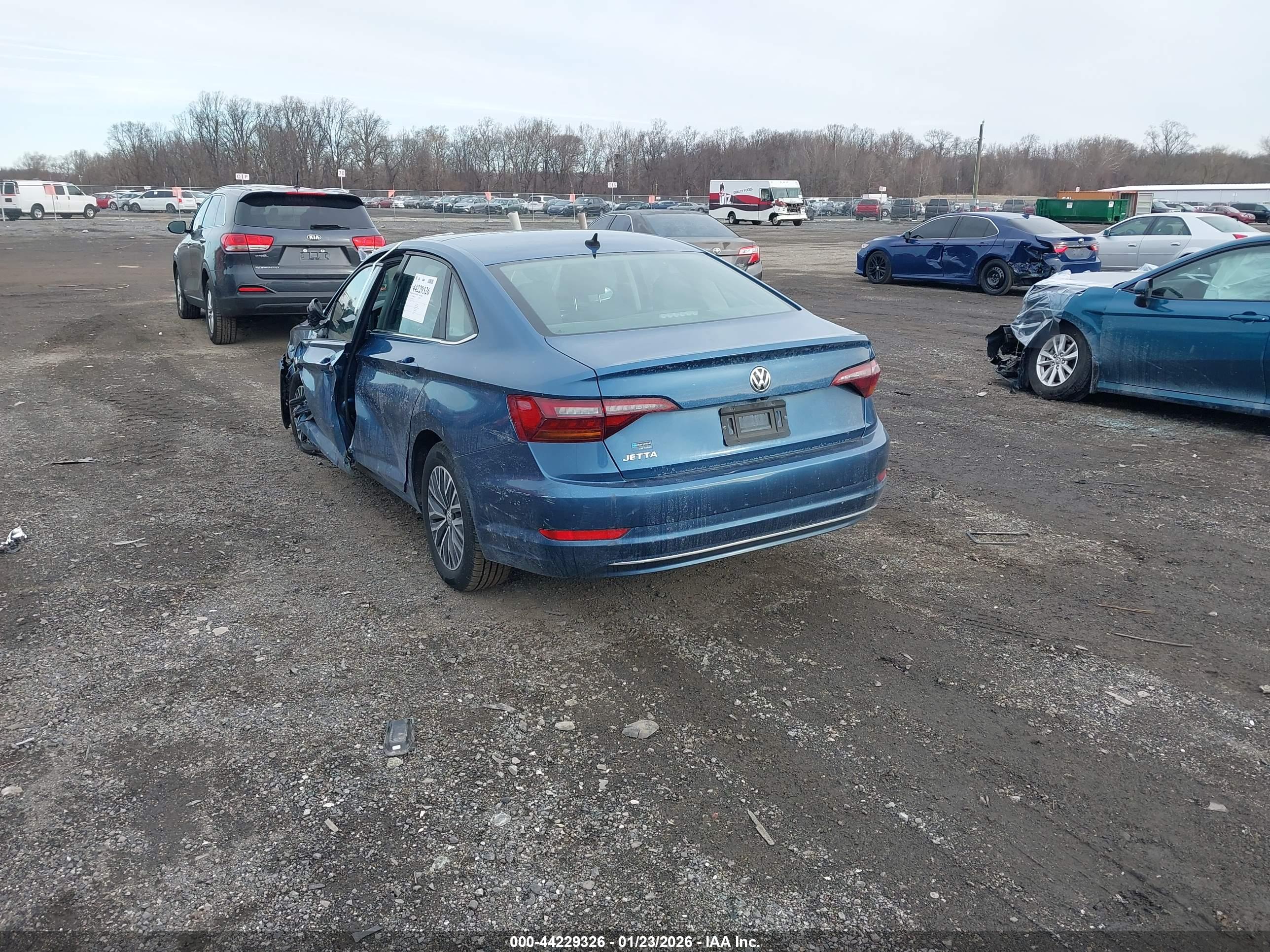 VOLKSWAGEN JETTA image 3