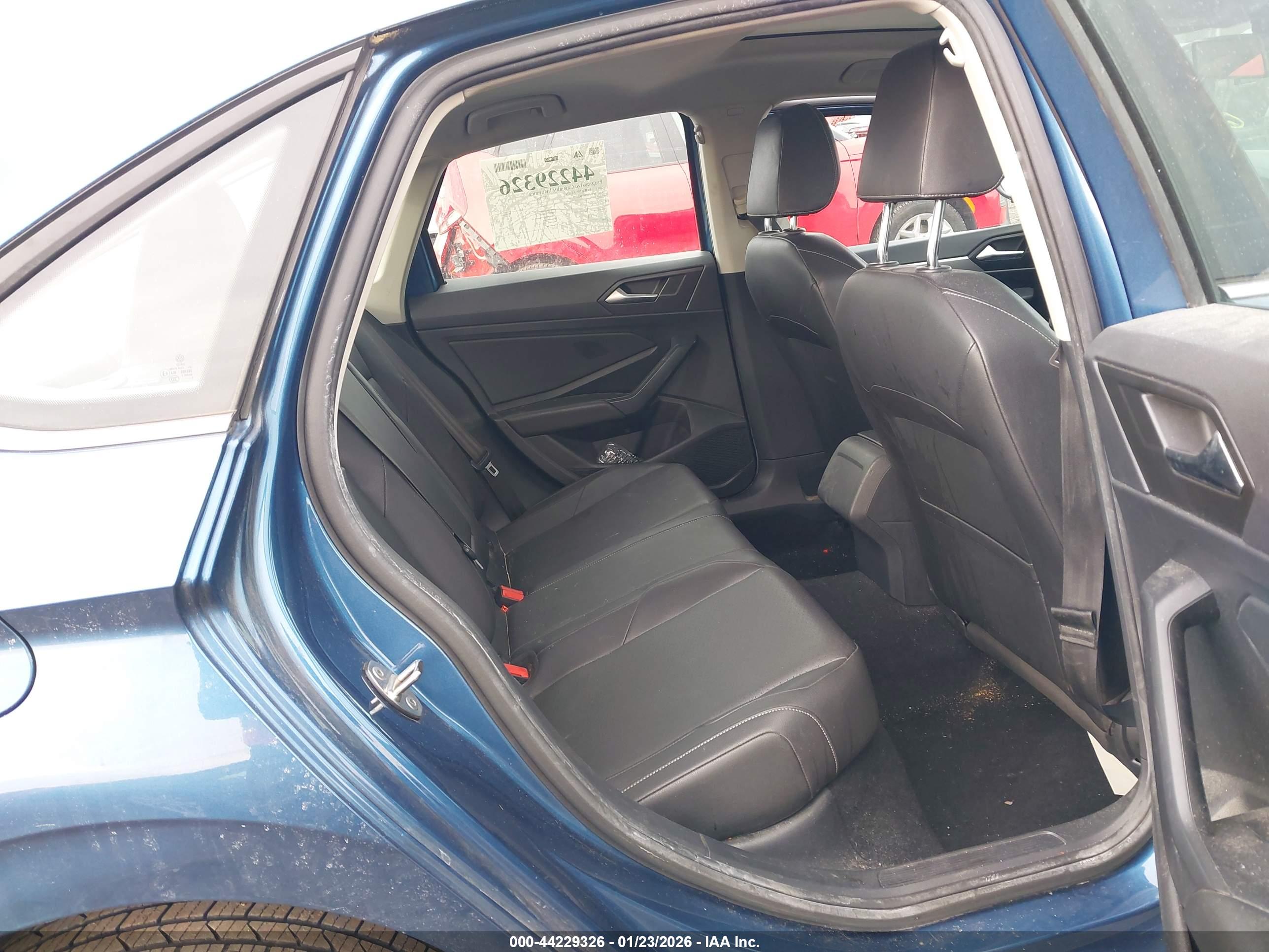 VOLKSWAGEN JETTA image 8