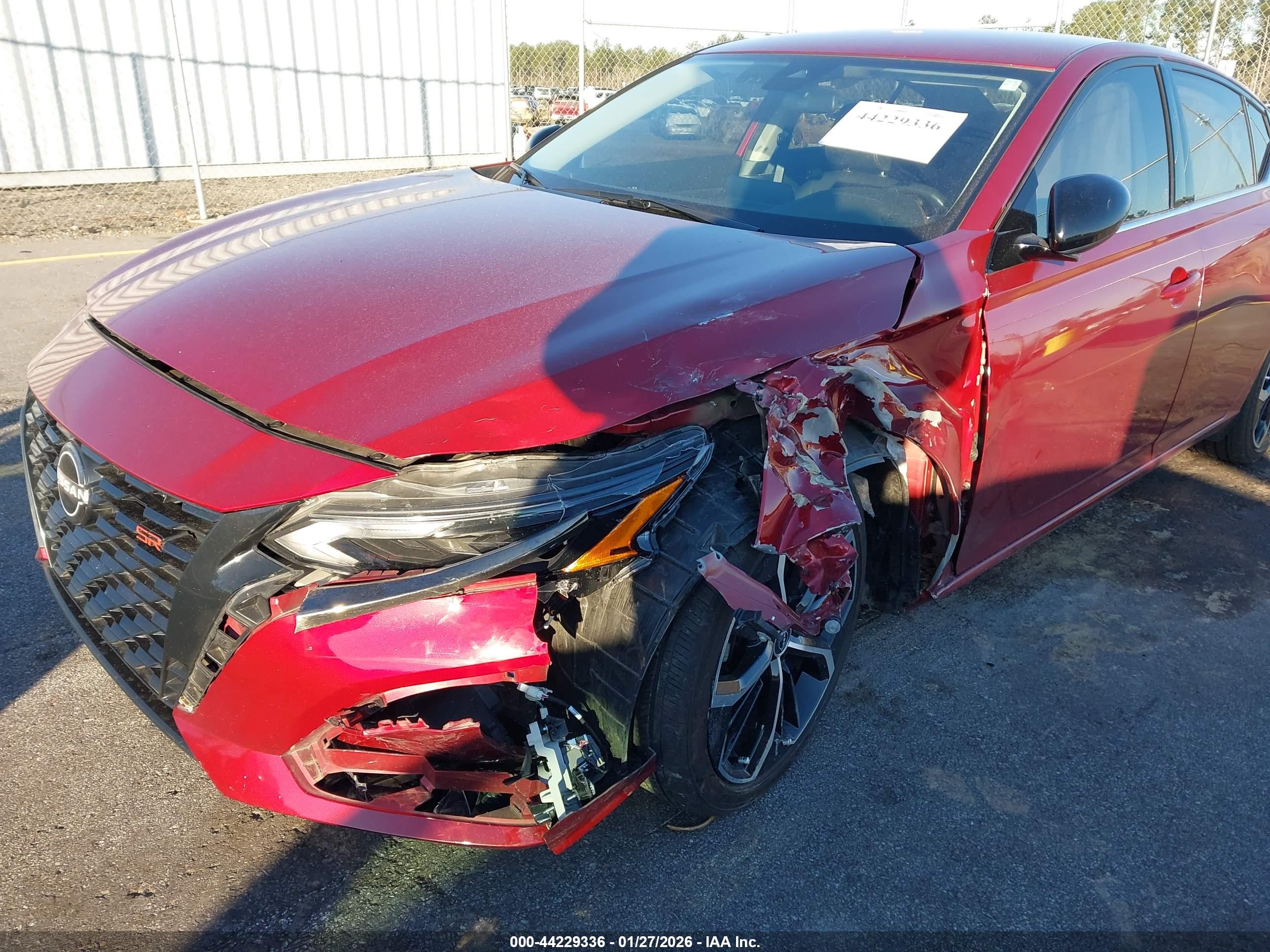 NISSAN ALTIMA image 6