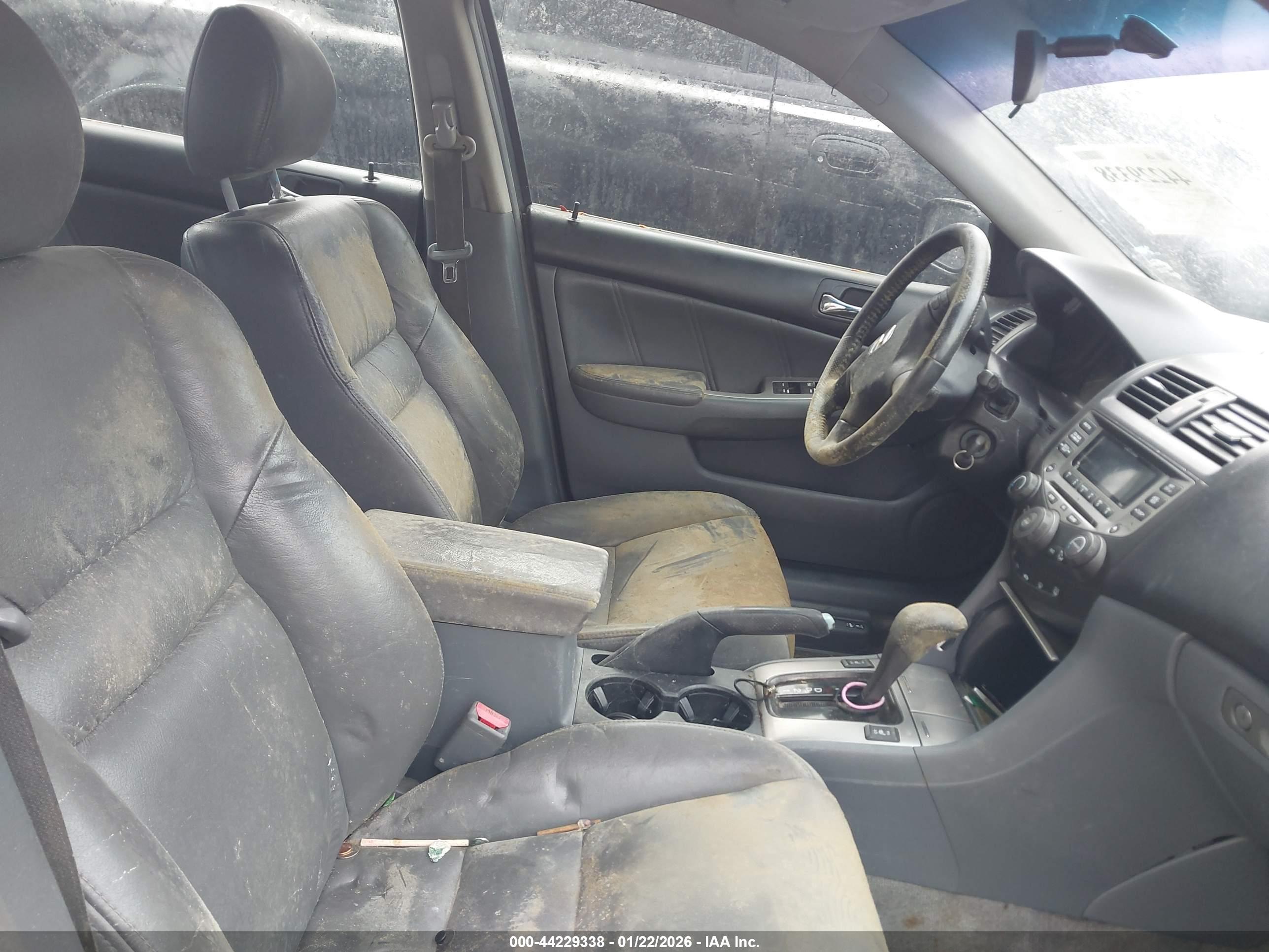 HONDA ACCORD image 5
