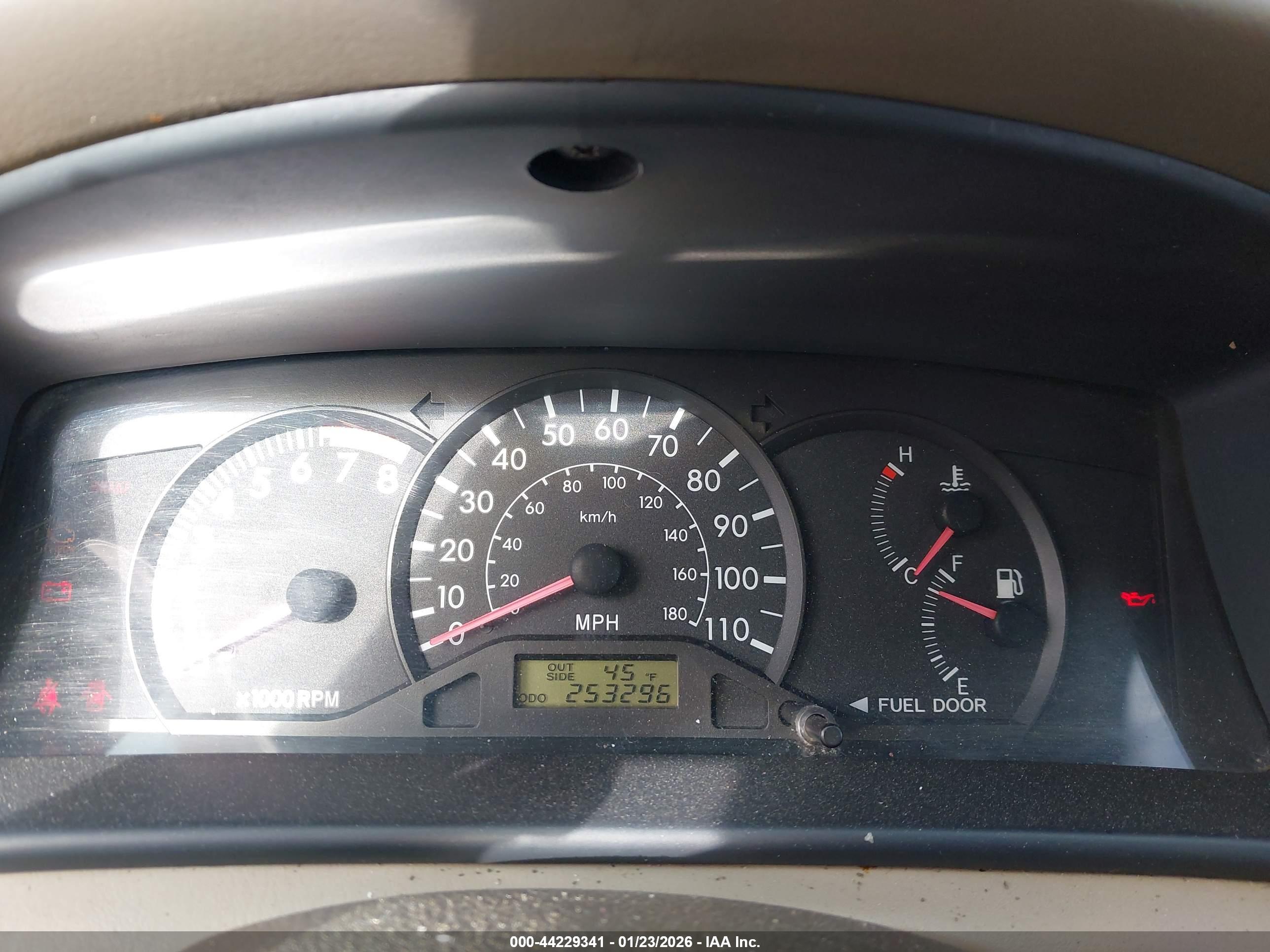 TOYOTA COROLLA image 7