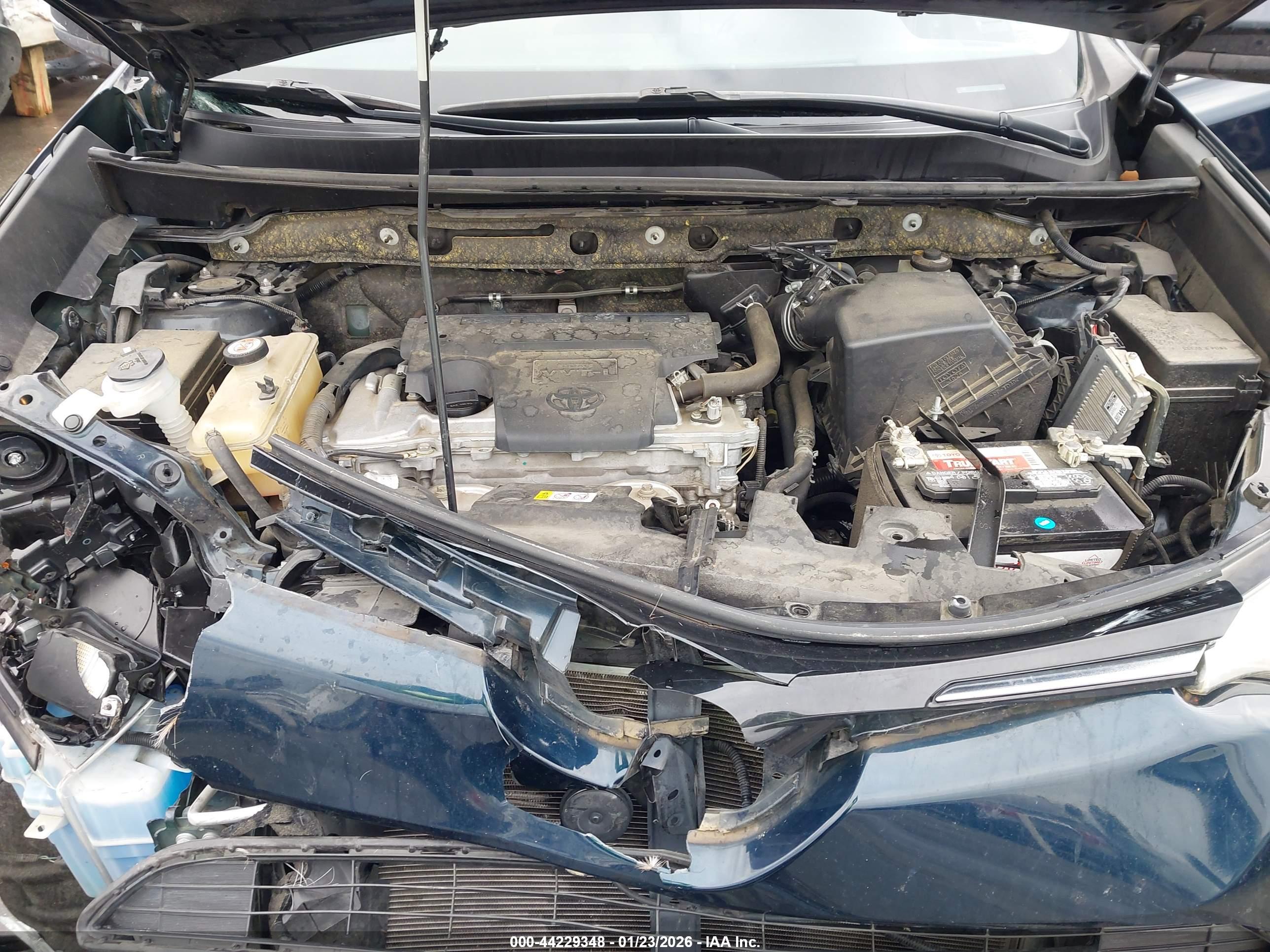 TOYOTA RAV4 image 10