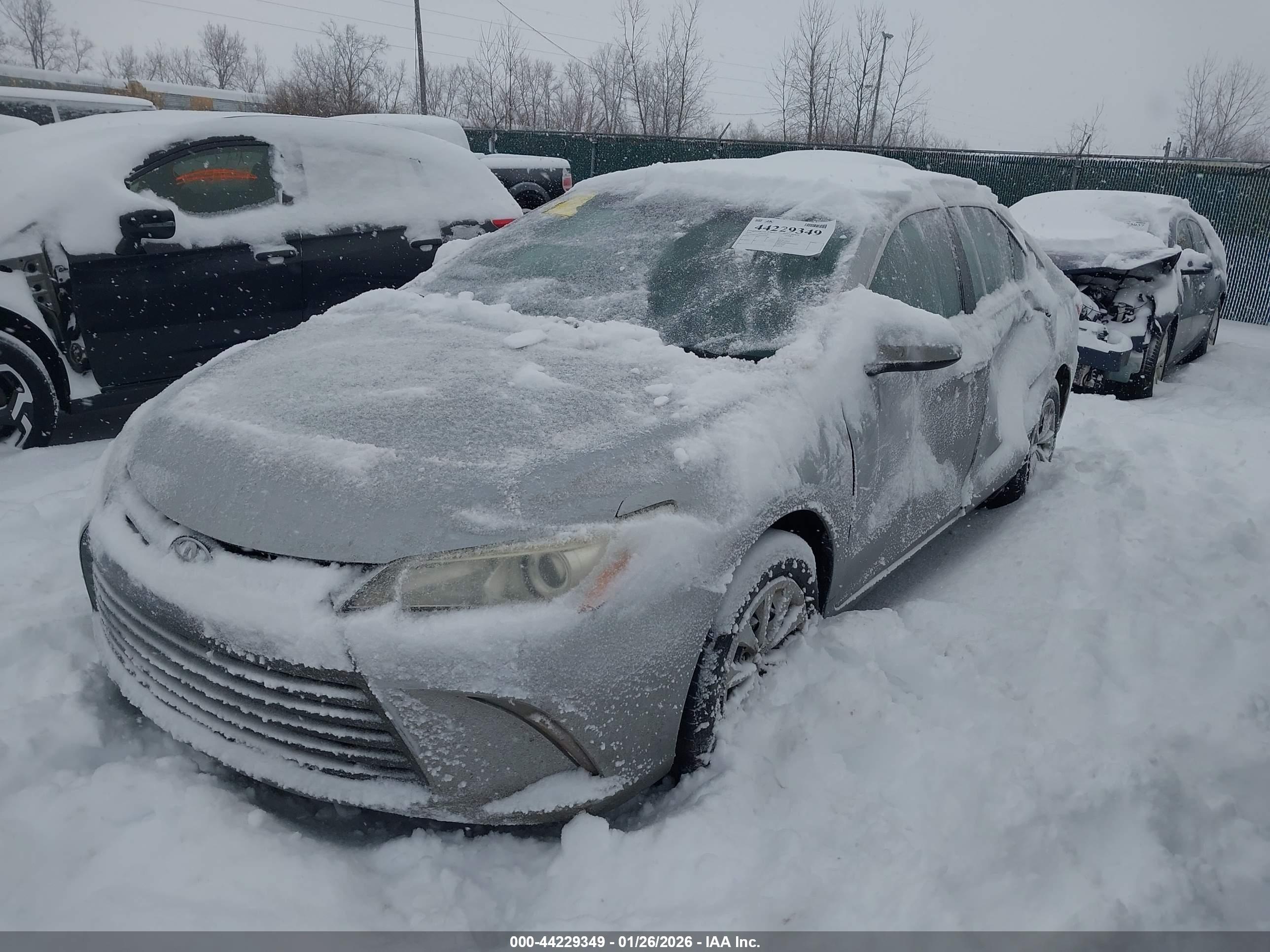 TOYOTA CAMRY image 2