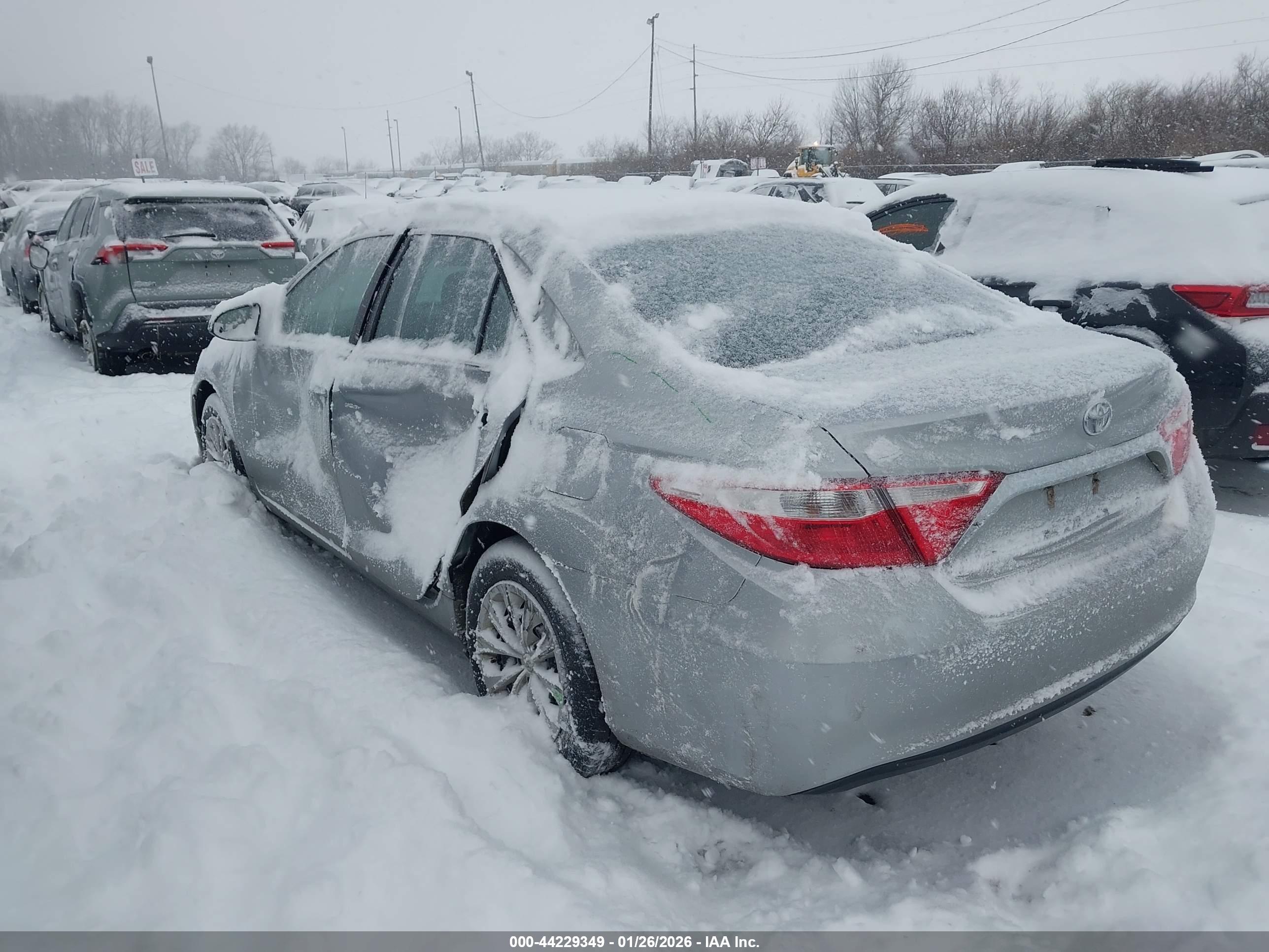 TOYOTA CAMRY image 3