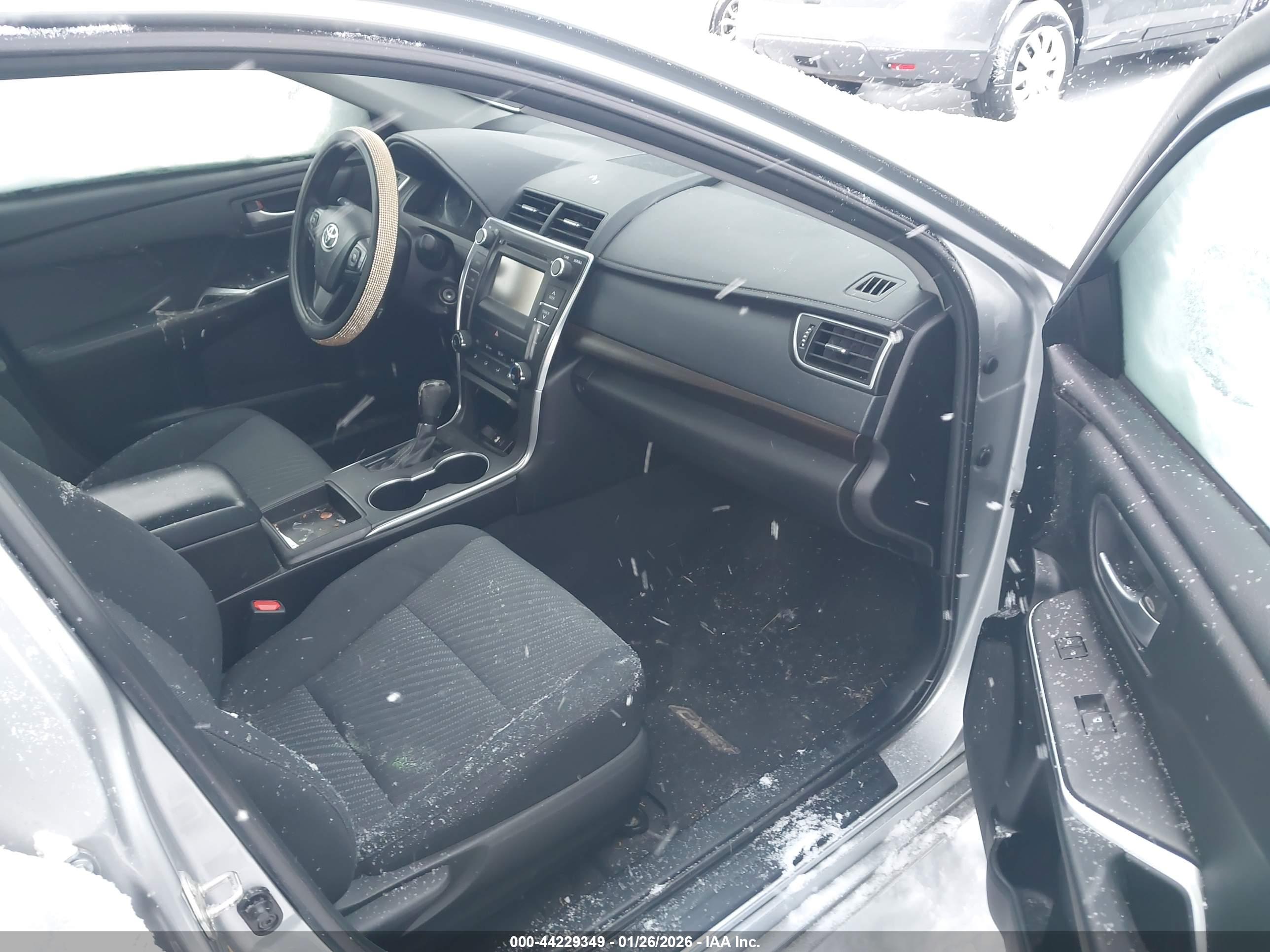 TOYOTA CAMRY image 5