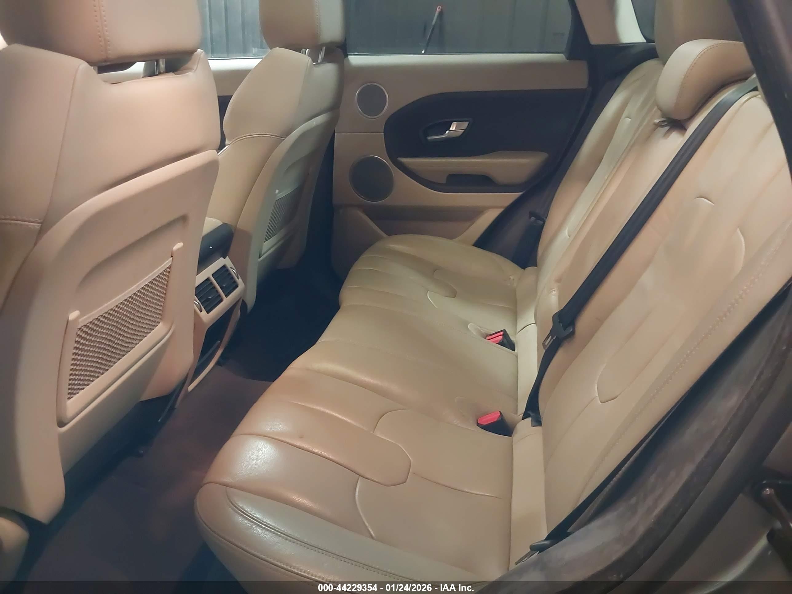 LAND ROVER image 8