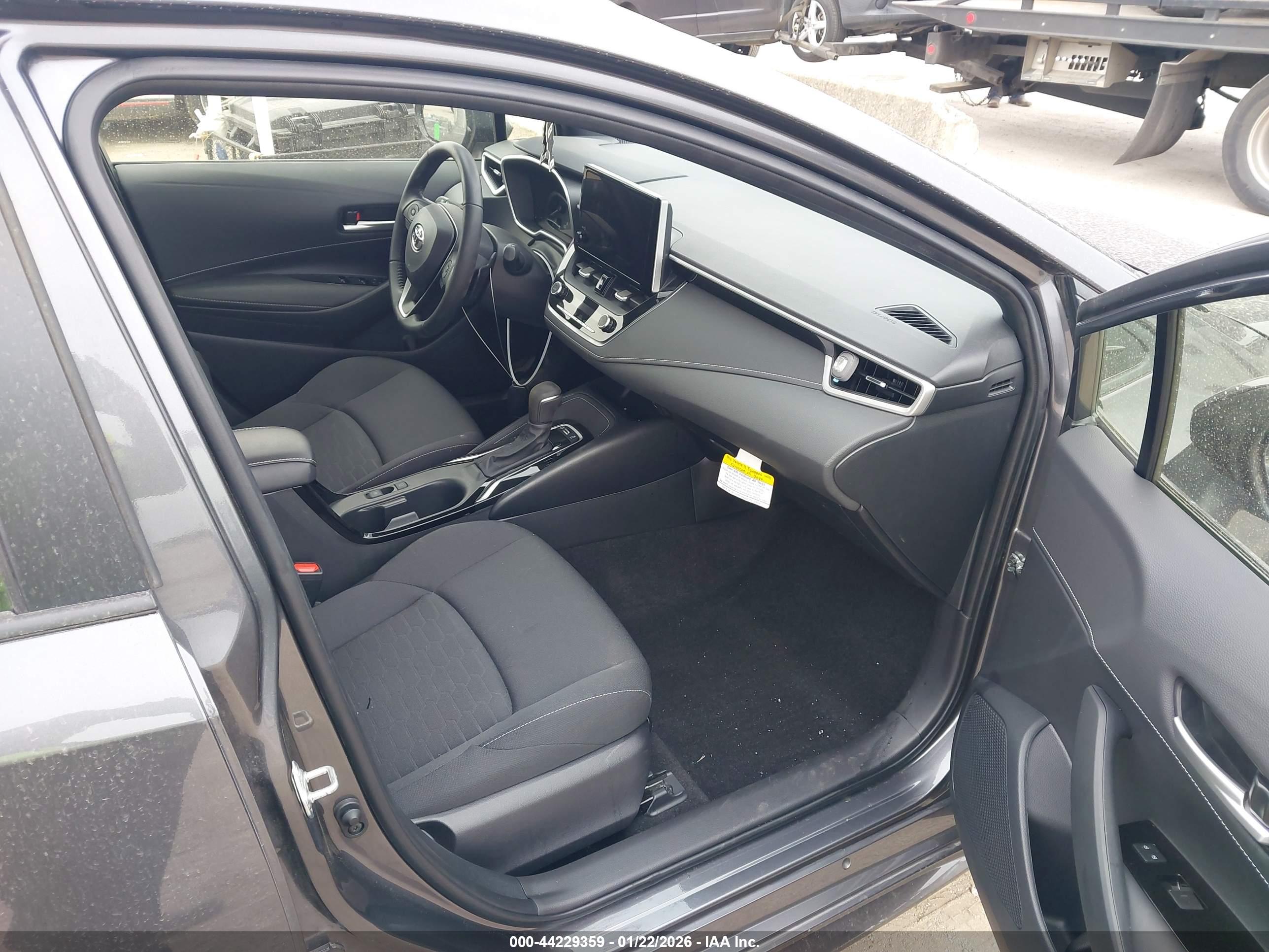 TOYOTA COROLLA image 5