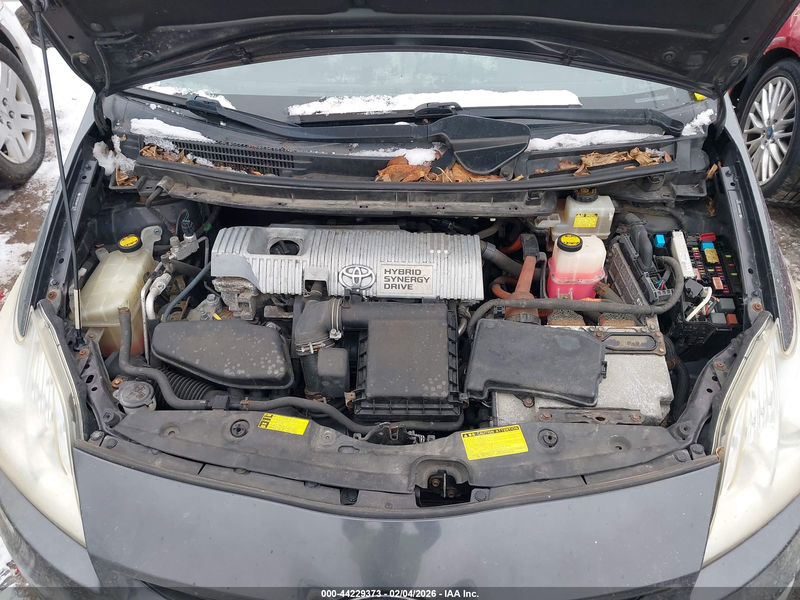 TOYOTA PRIUS image 10